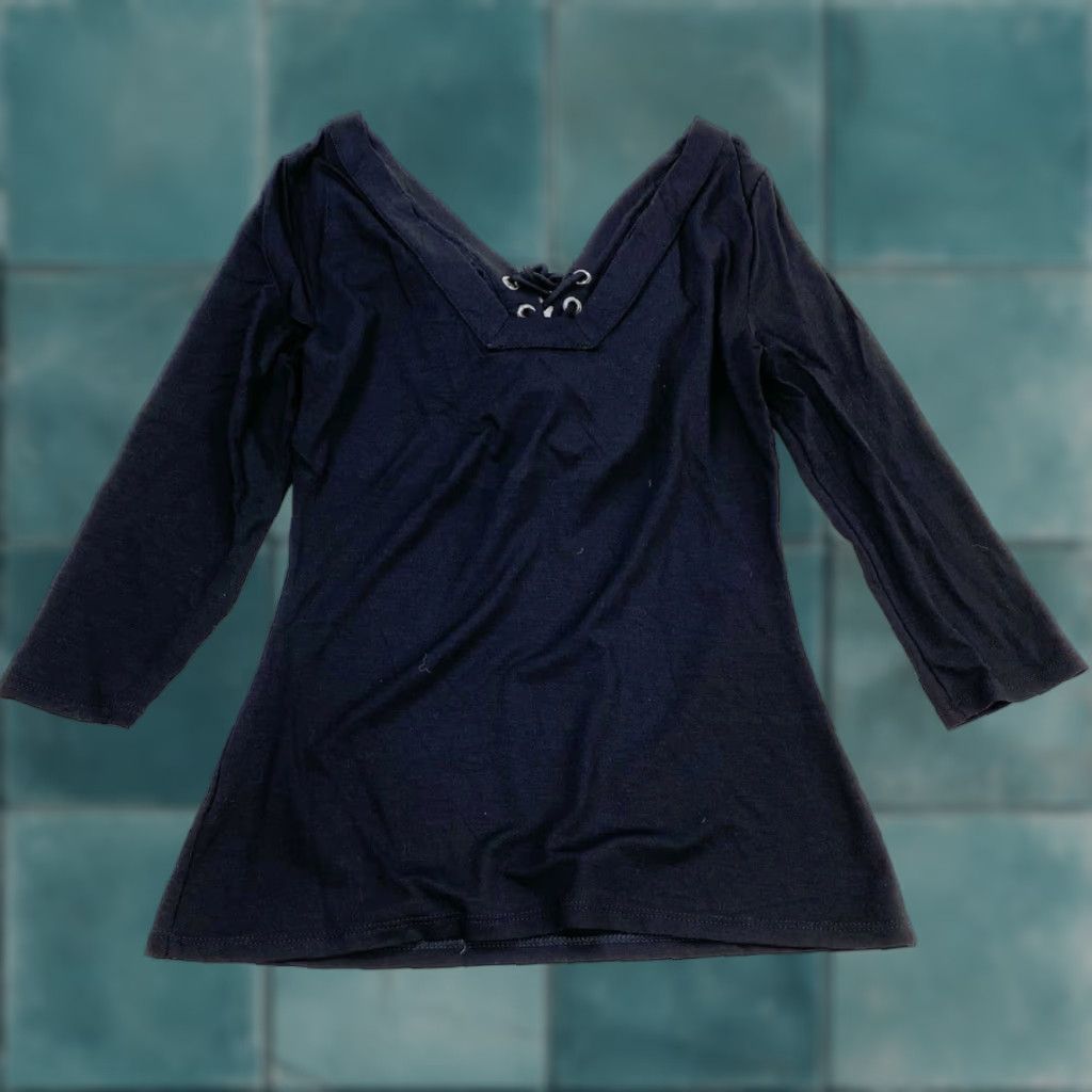 White House Black Market White House Black Market Blouse Women XS Black 3/4 Sleeve V-Neck Size XS / US 0-2 / IT 36-38 - 1 Thumbnail