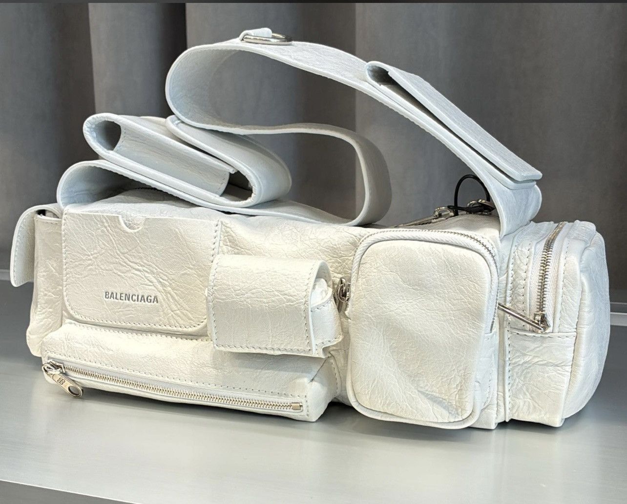 Balenciaga Balenciaga Superbusy XS Sling Bag Calfskin Optic White SHW Size ONE SIZE - 1 Thumbnail