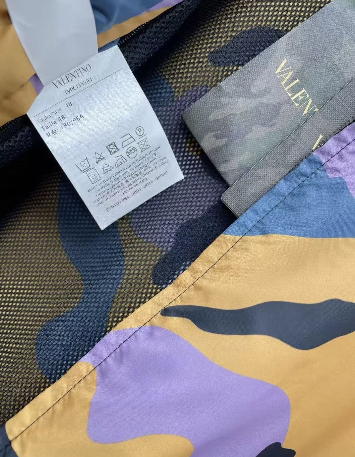 Valentino VALENTINO Camouflage Hooded Jacket J30 Size US M / EU 48-50 / 2 - 7 Thumbnail