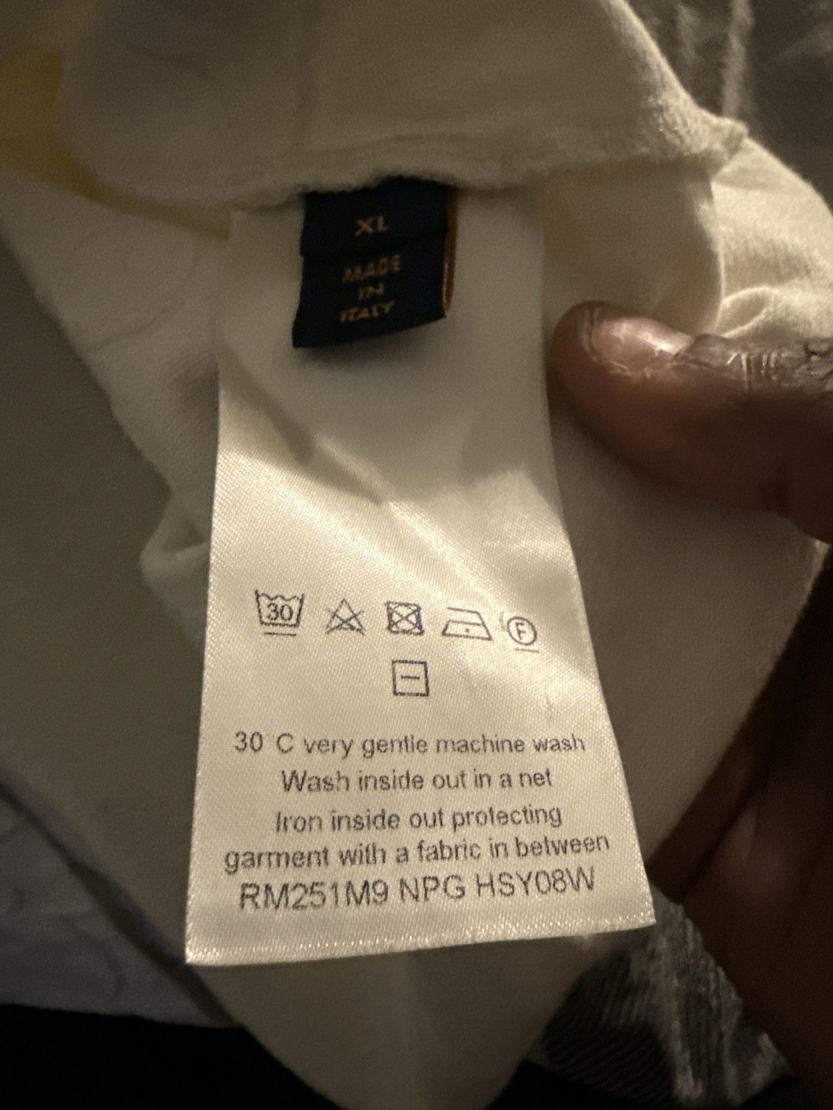 Louis Vuitton louis vuitton embroidered white tshirt Size US XL / EU 56 / 4 - 5 Thumbnail