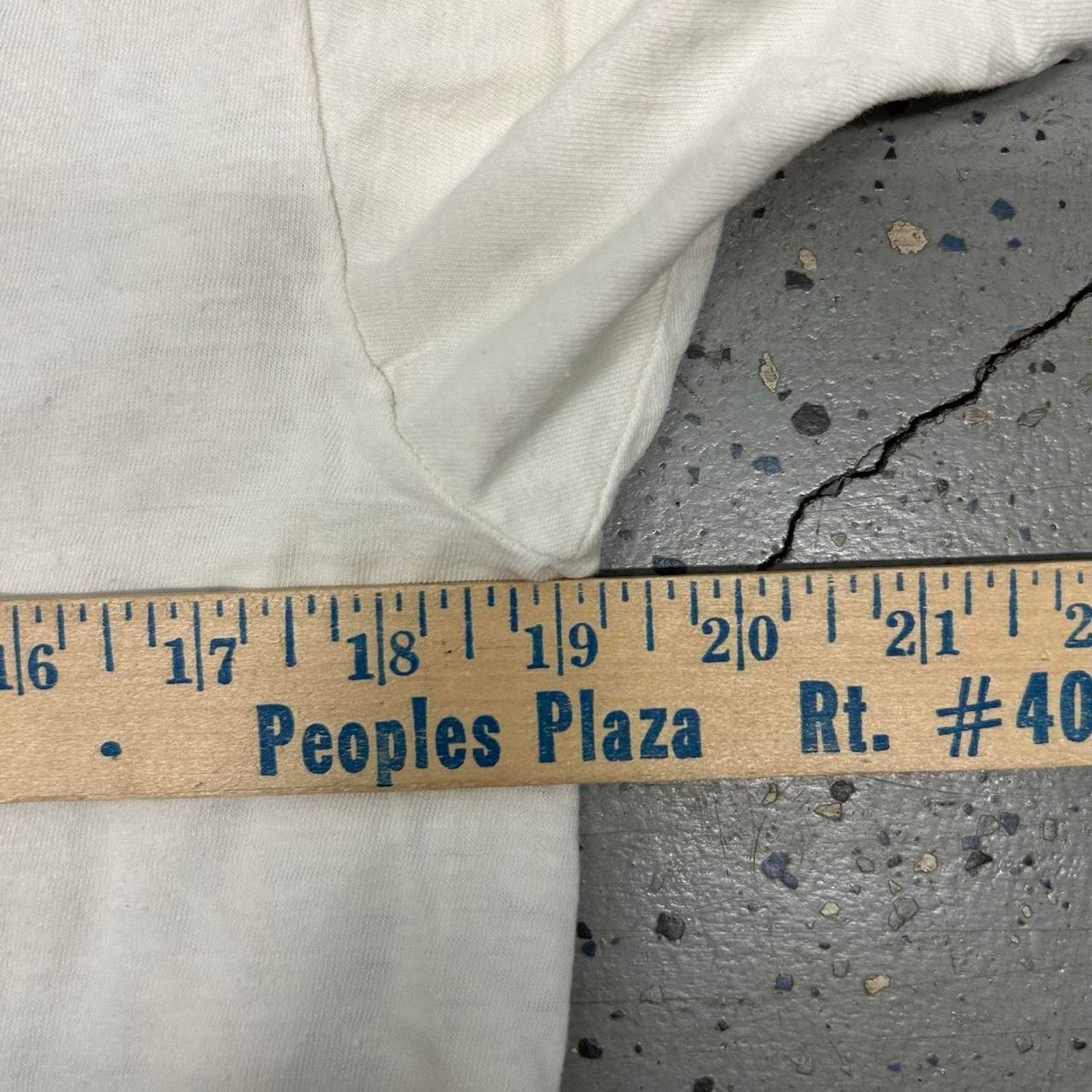 Other White vintage Distressed 60s/70s cotton t-shirt Size US L / EU 52-54 / 3 - 5 Thumbnail