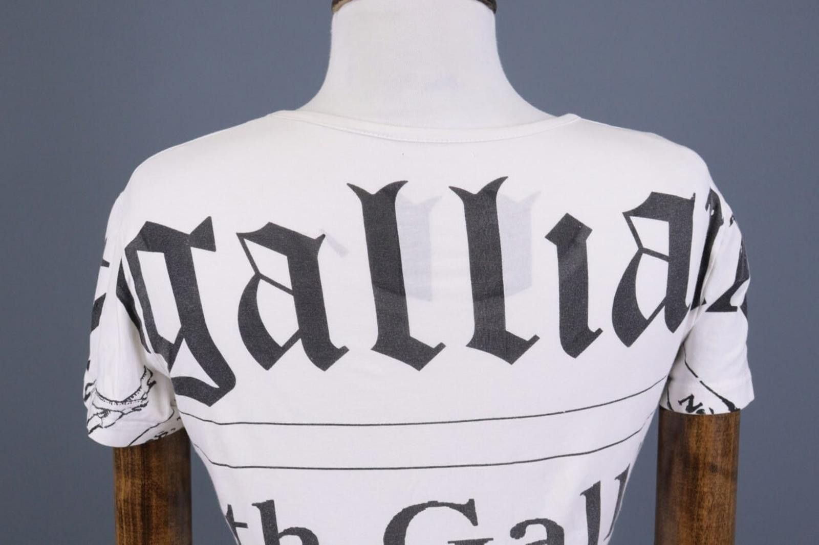 John Galliano Galliano White Short Sleeve Text Printed Short Size M Size M / US 6-8 / IT 42-44 - 9 Thumbnail
