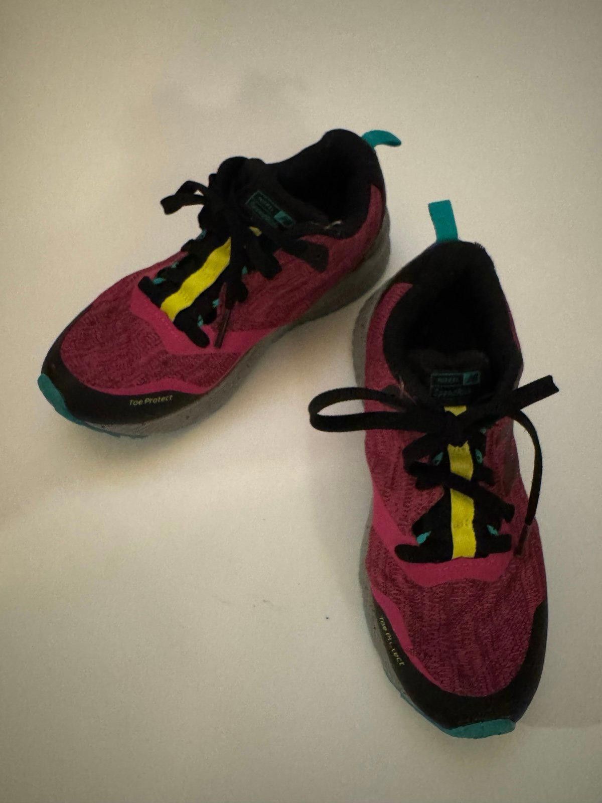 New Balance New Balance Girls’ Sneakers Shoes Size US 1 Size US 4 / IT 34 - 1 Thumbnail