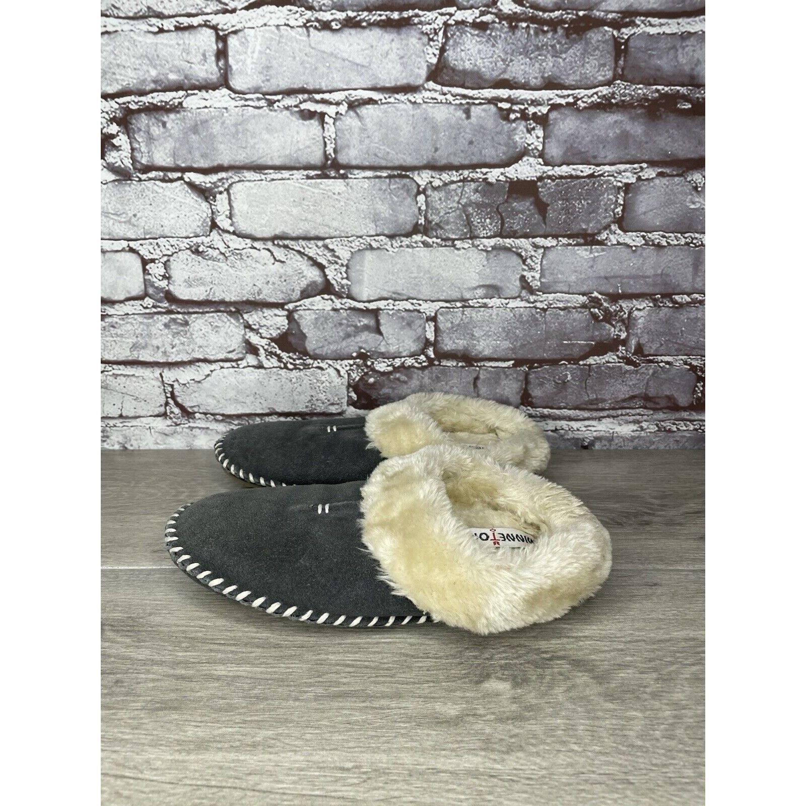 Minnetonka Minnetonka 40914 Gray Suede Leather Fur Slip On Slippers Wom Size US 7 / IT 37 - 14 Thumbnail