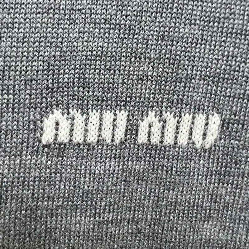Miu Miu Miu Miu Gray Wool Sleeveless Cardigan . Size XXS / US 00 / IT 34 - 3 Thumbnail