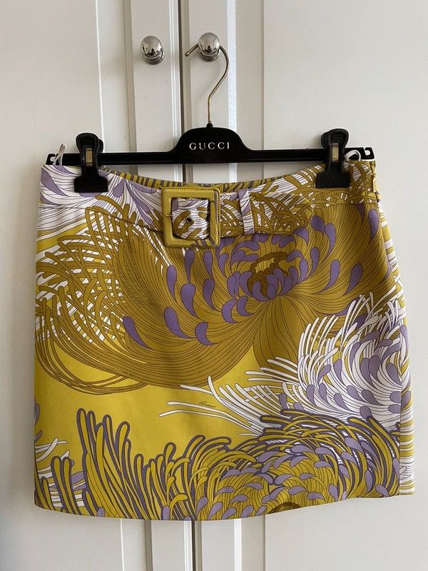 image of Gucci Skirt 2012 Silk Print Mini Vintage Floral in Yellow, Women's (Size 26)