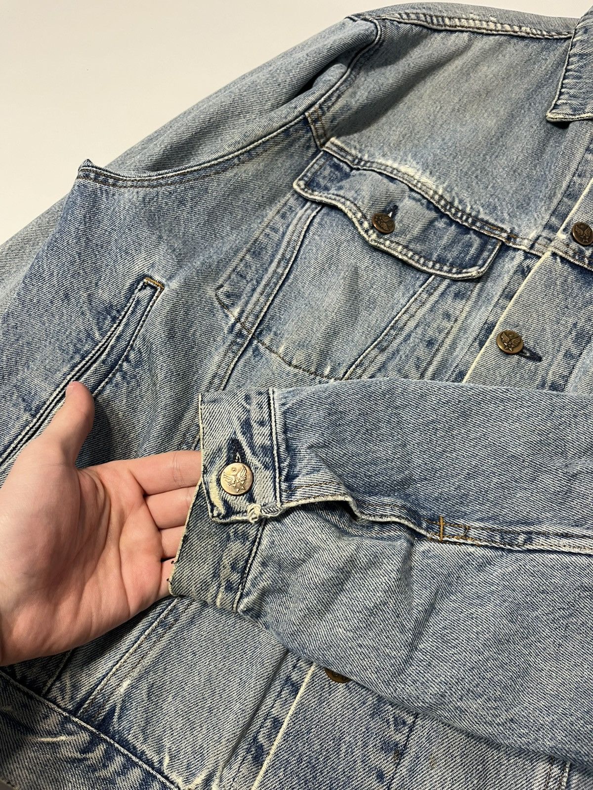 Avirex Rare Vintage Avirex Distreesed Denim Jacket Size US XL / EU 56 / 4 - 11 Thumbnail