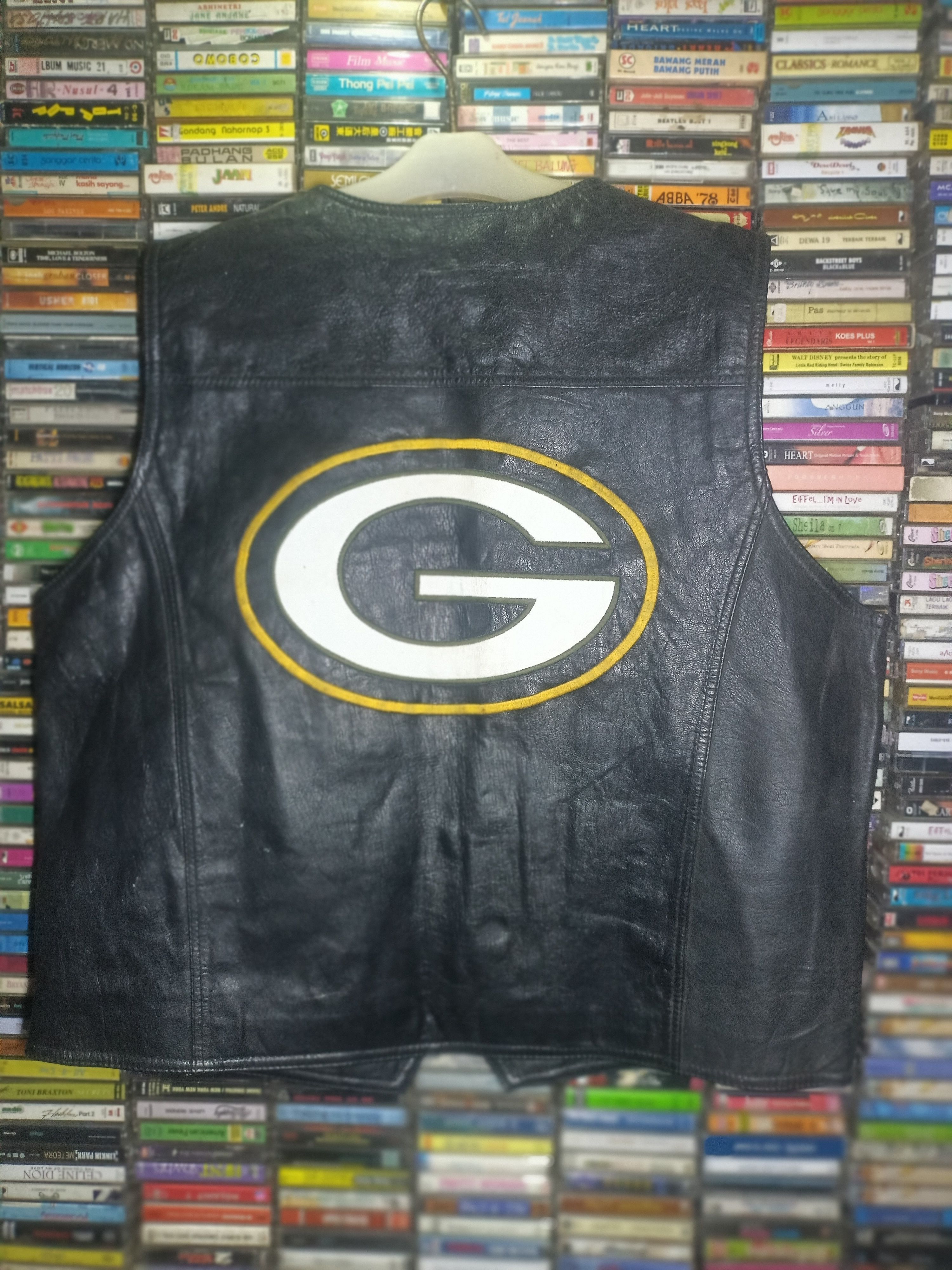 Vintage Vintage leather vest green bay packers Size US XL / EU 56 / 4 - 2 Thumbnail