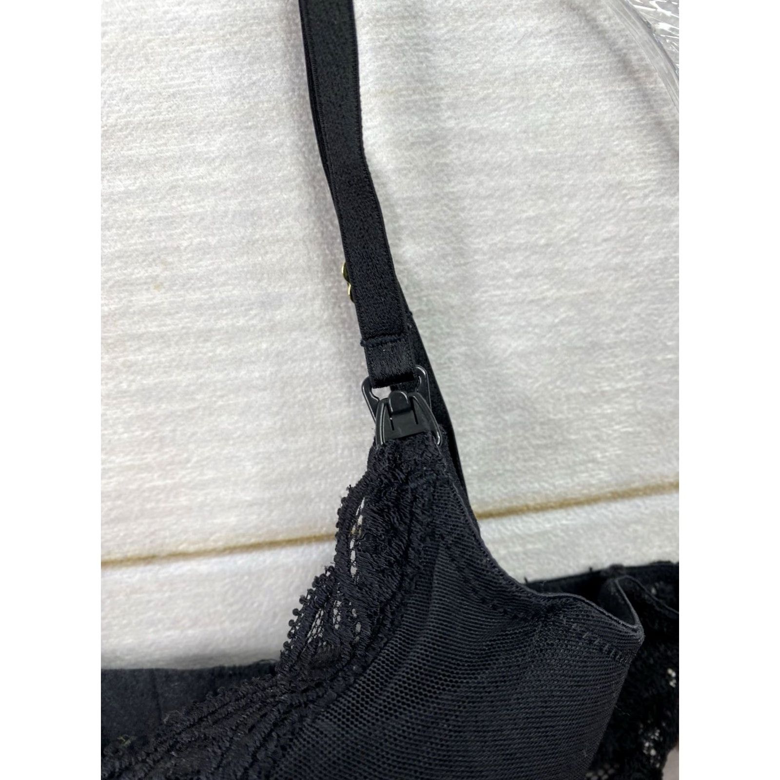 Vintage Natori Nursing Bra 36C Black Lace Underwire Adjustable Padded Shirt Women Maternity Size ONE SIZE - 5 Thumbnail