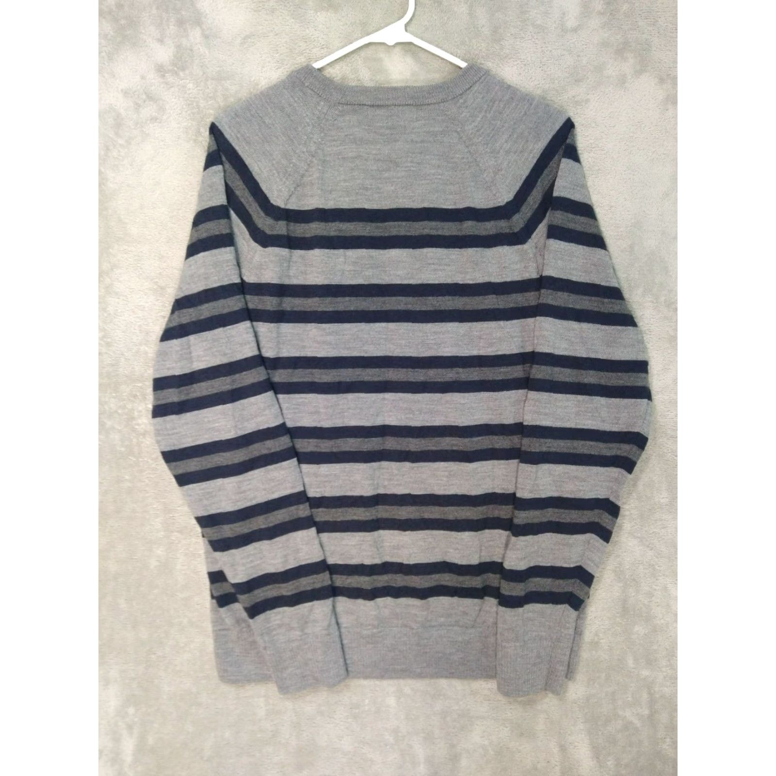 Banana Republic Banana Republic Sweater Mens Large Gray Merino Wool Crew Neck Pullover Preppy Size US L / EU 52-54 / 3 - 2 Thumbnail
