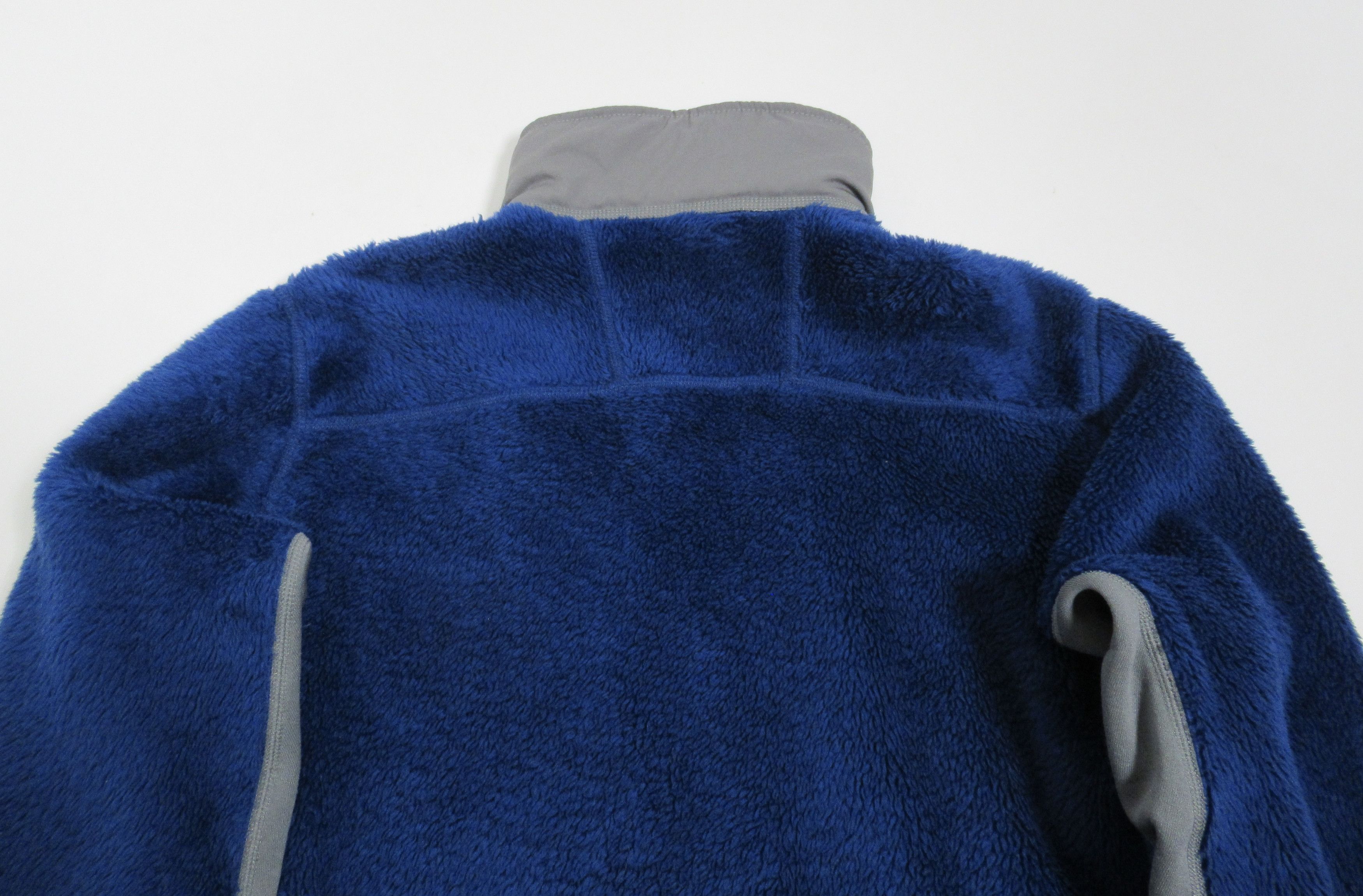 Patagonia Patagonia R3® Hi-Loft Jacket Channel Blue CHB 25700F0 Size M Size US M / EU 48-50 / 2 - 11 Thumbnail