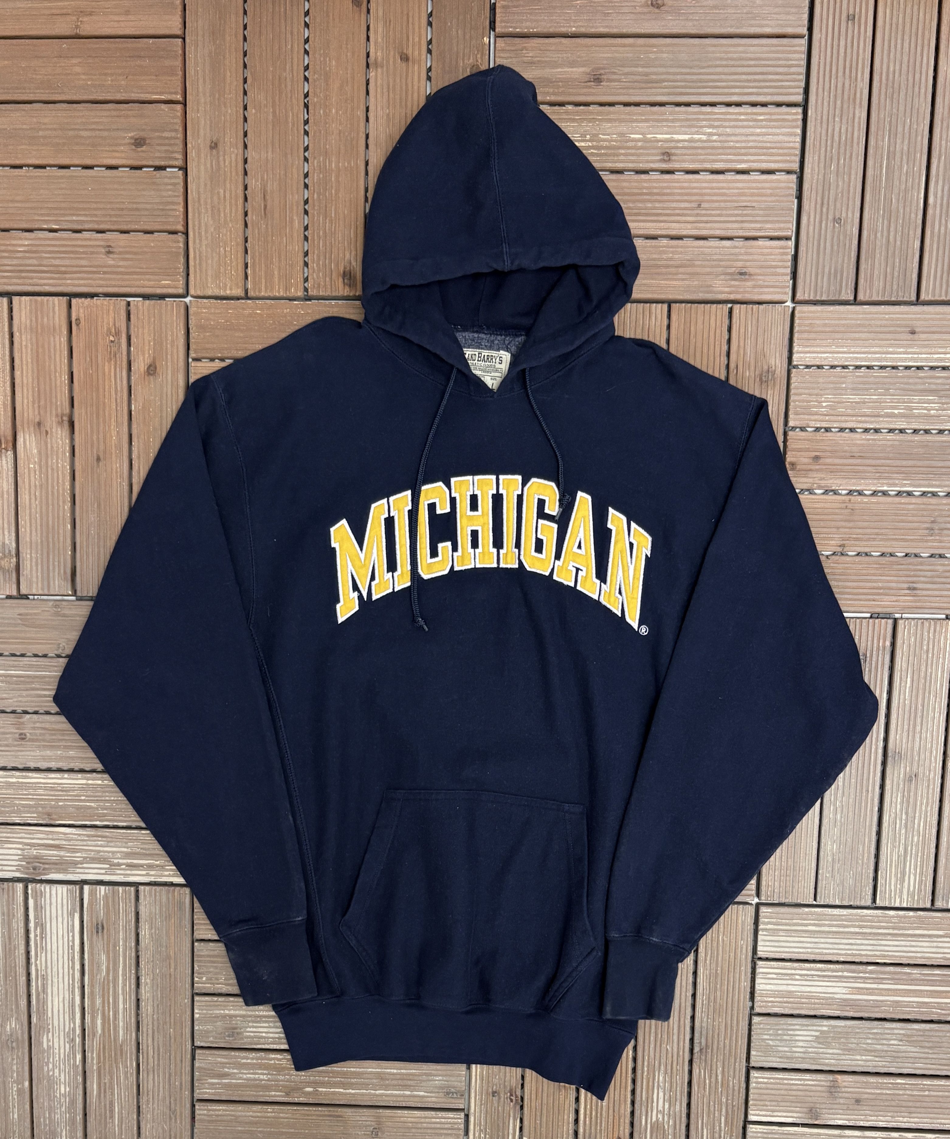 Vintage Michigan Wolverines Stitched Vintage Hoodie Size US L / EU 52-54 / 3 - 1 Thumbnail
