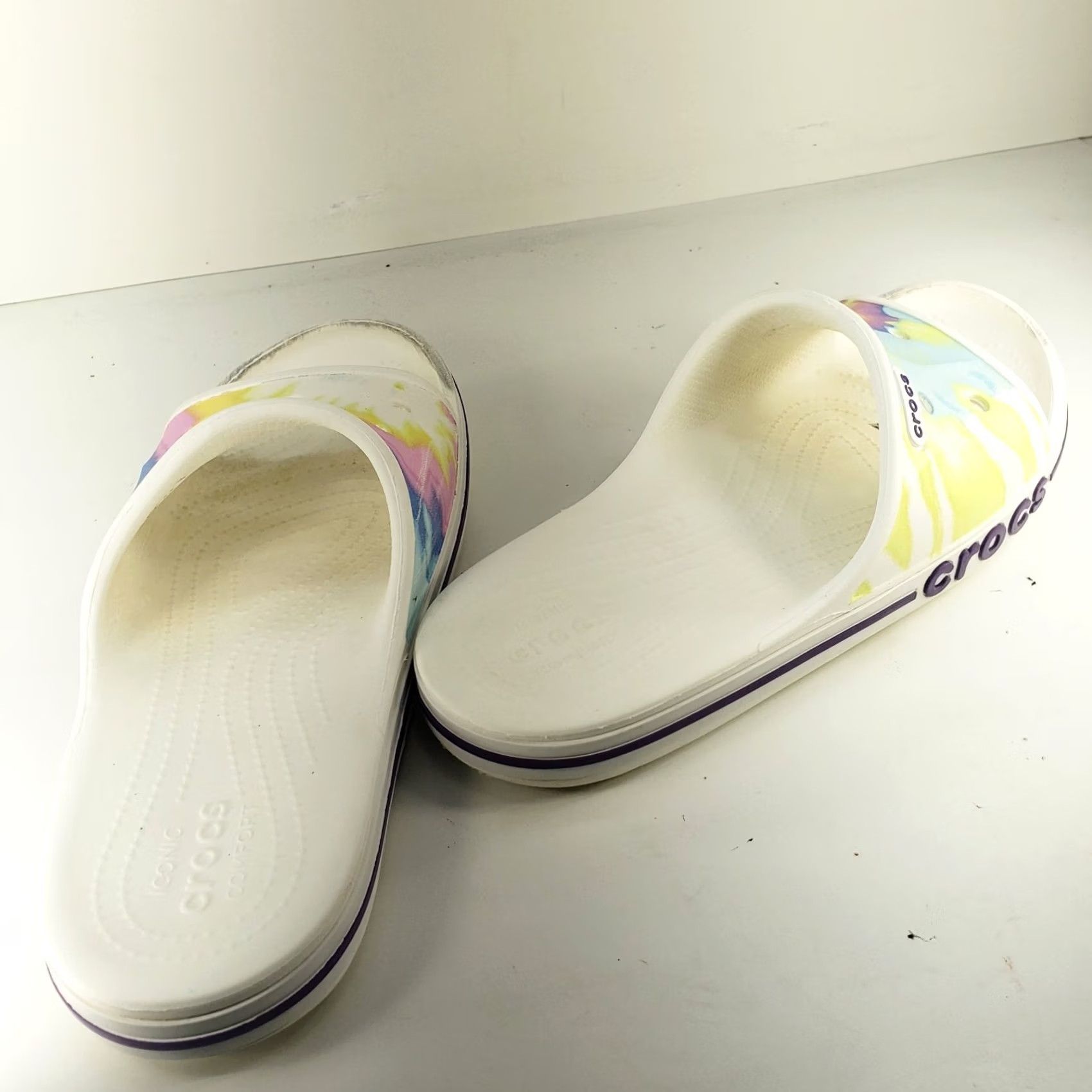 Crocs Crocs Classic Multicolor Crocband Slide Sandals White M5/W7 Women Crocs Classic Multicolor on White Slide Casual Summer Standard Slip On Womens Shoes Size US 7 / IT 37 - 4 Thumbnail