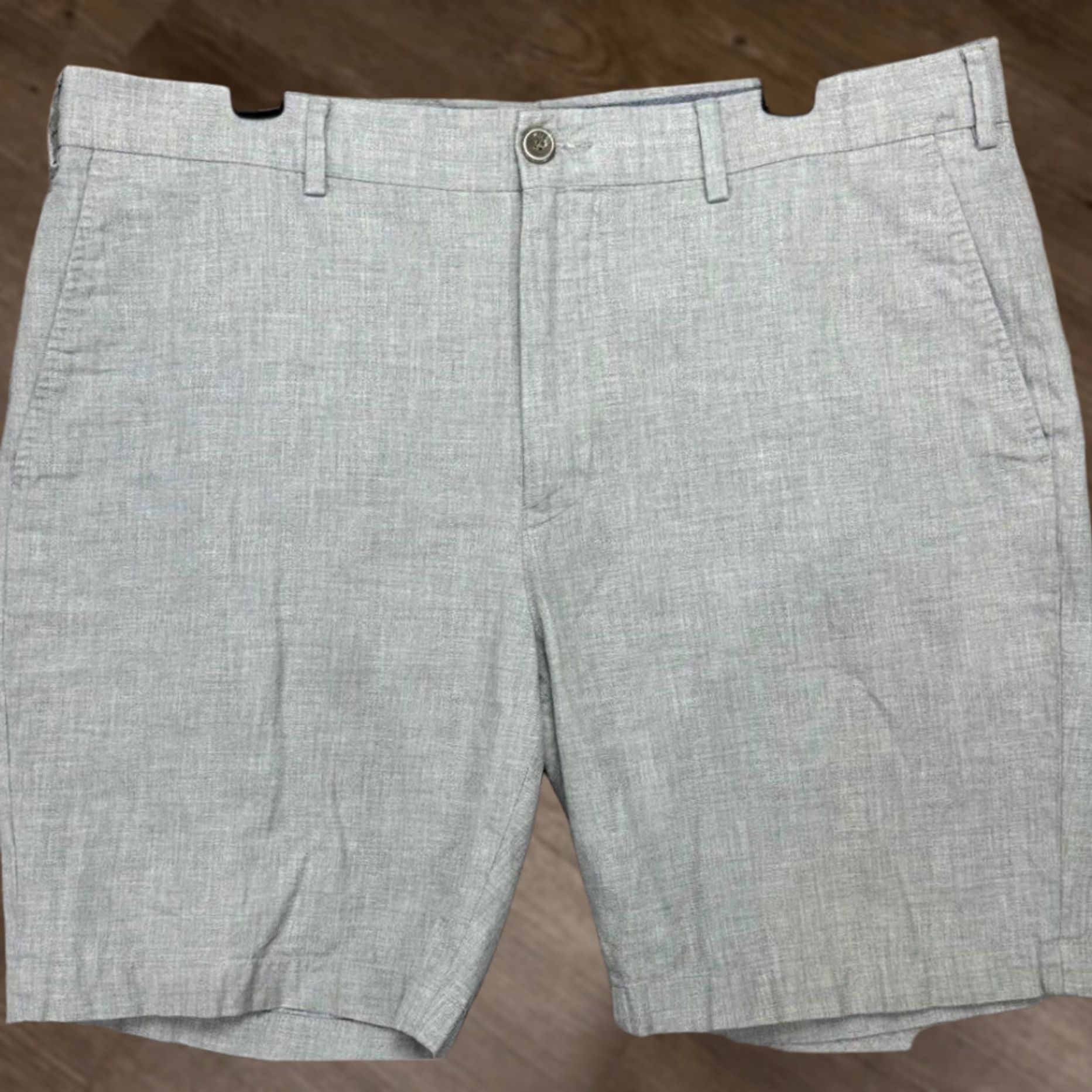 Hart Schaffner Marx Hart Schaffner Marx Shorts Mens 38 Light Grey Khakis Flat Front Casual Pockets Size US 38 / EU 54 - 1 Thumbnail