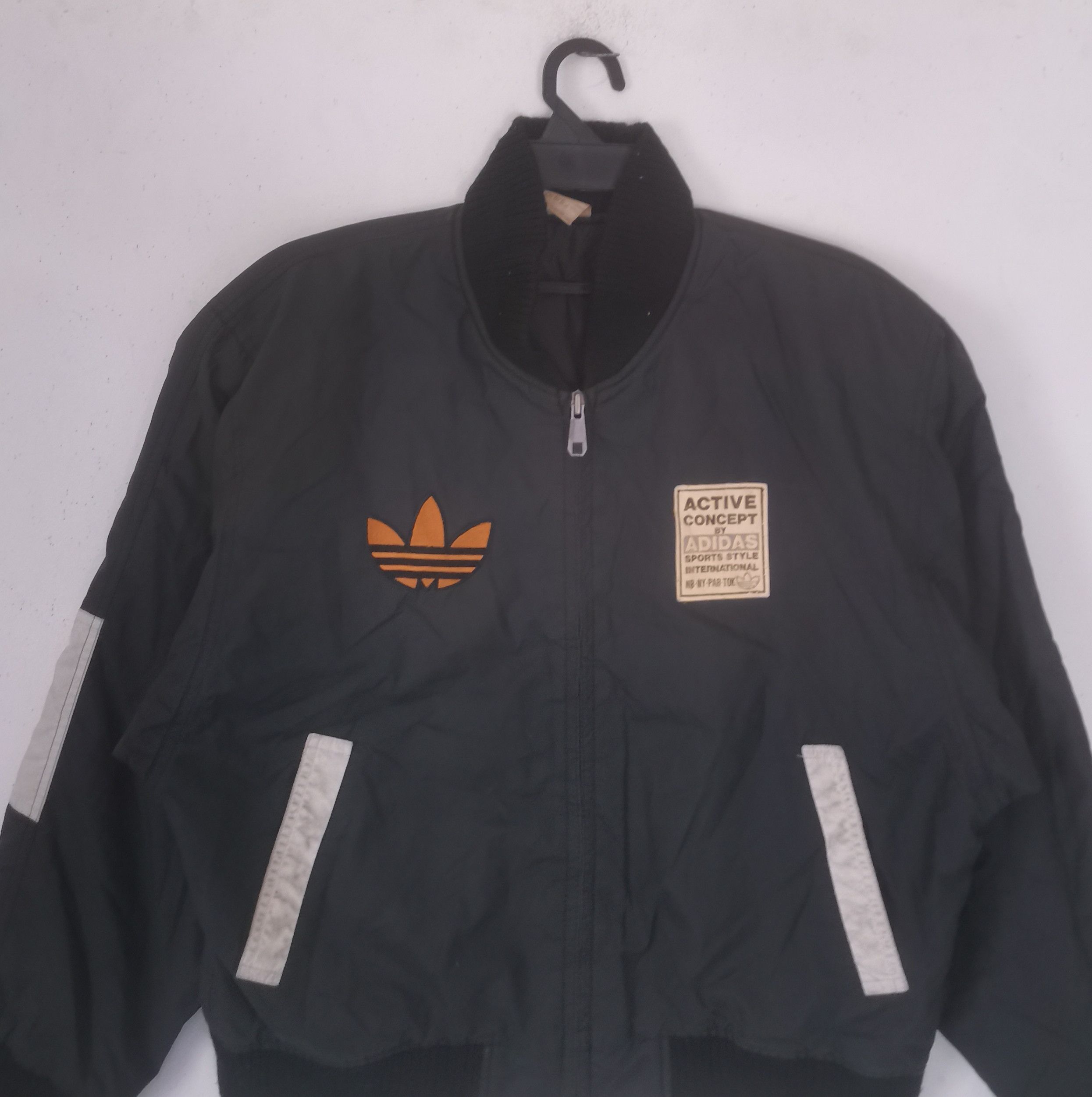 Adidas Rare Vintage Adidas jacket nice design big logo Size US M / EU 48-50 / 2 - 2 Thumbnail