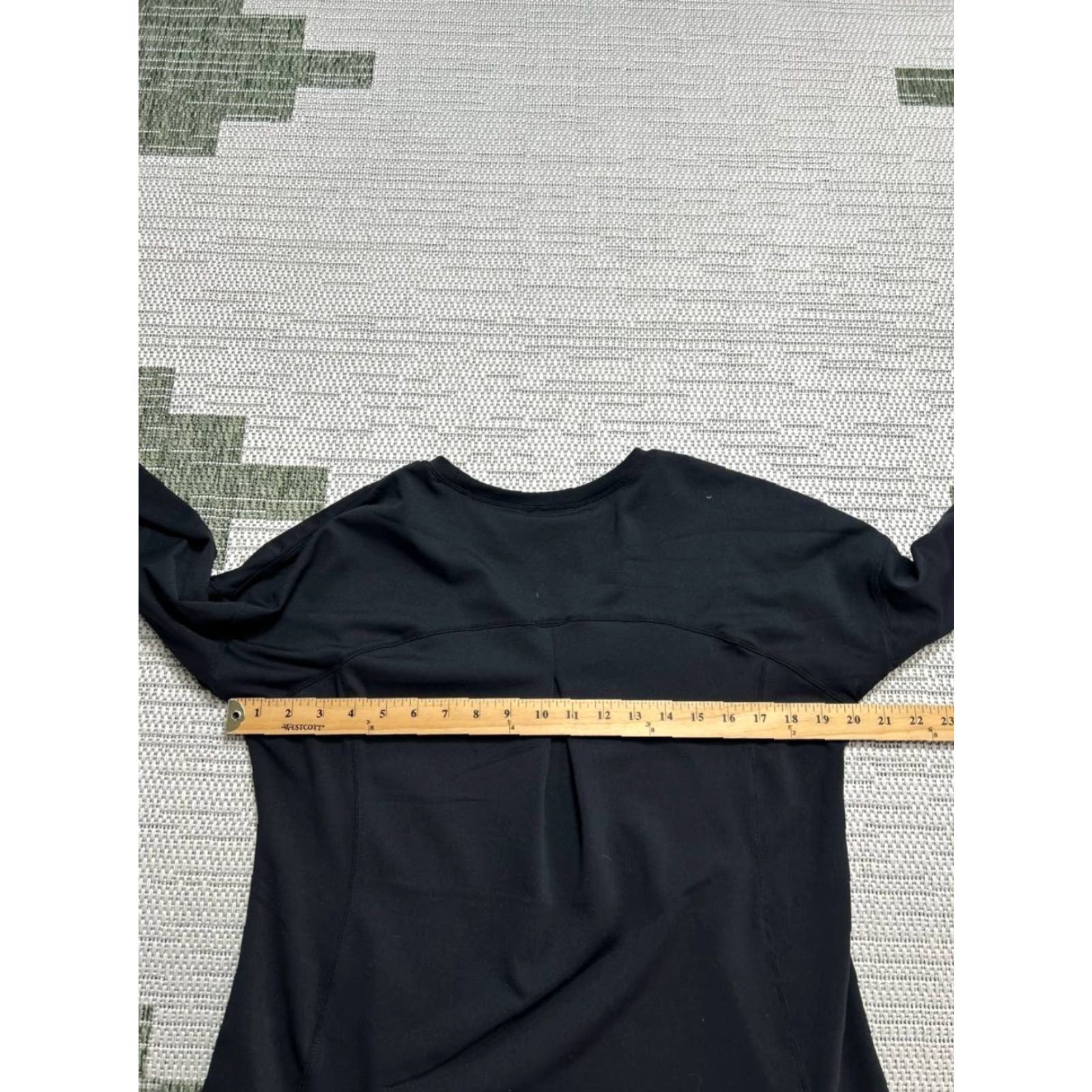 Lululemon Lululemon Shirt Womens Large Black Running Pullover Size L / US 10 / IT 46 - 6 Thumbnail