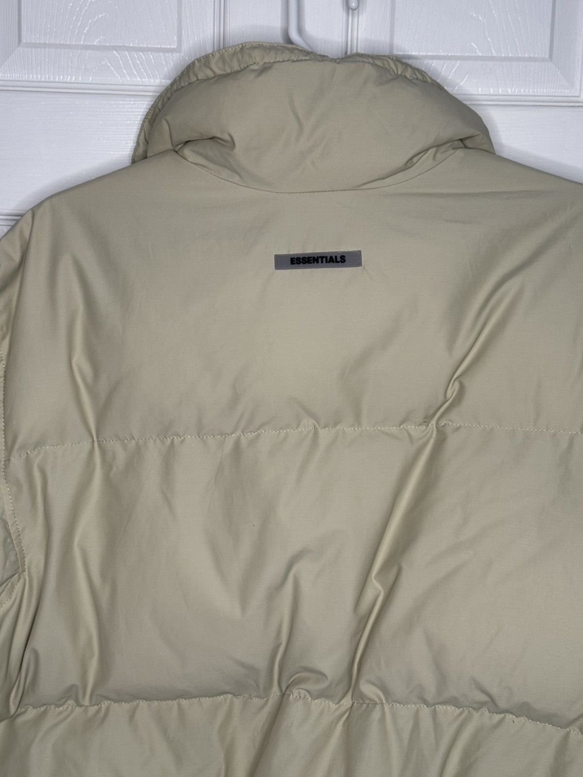 Fear of God Fear of God ESSENTIALS Puffer Size US XL / EU 56 / 4 - 16 Thumbnail