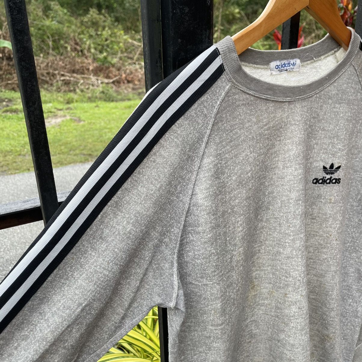 Adidas 🔥Vintage 90s Adidas Side Tapped Design Crewneck Sweatshirts Size US S / EU 44-46 / 1 - 7 Thumbnail