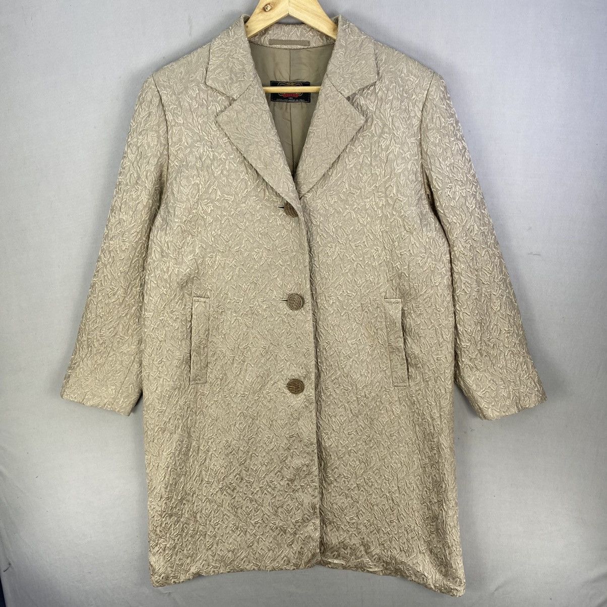 Agnona Vtg Agnona Long Coat With a Subtle Textcure Pattern Size M / US 6-8 / IT 42-44 - 1 Thumbnail