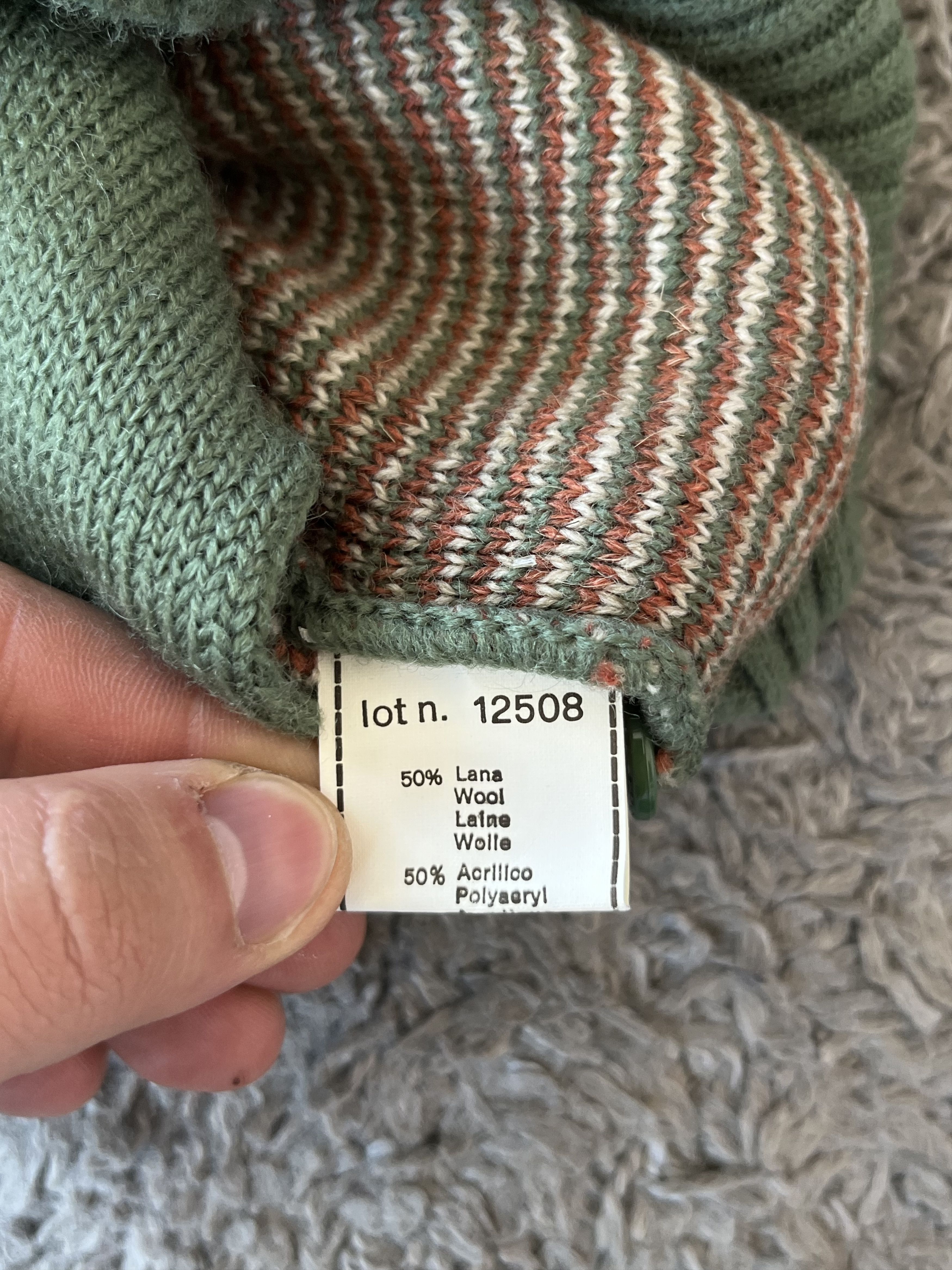 Fruit Of The Loom FRUIT OF THE LOOM Vintage Isle V-Neck Sweater Vest Size US S / EU 44-46 / 1 - 8 Thumbnail
