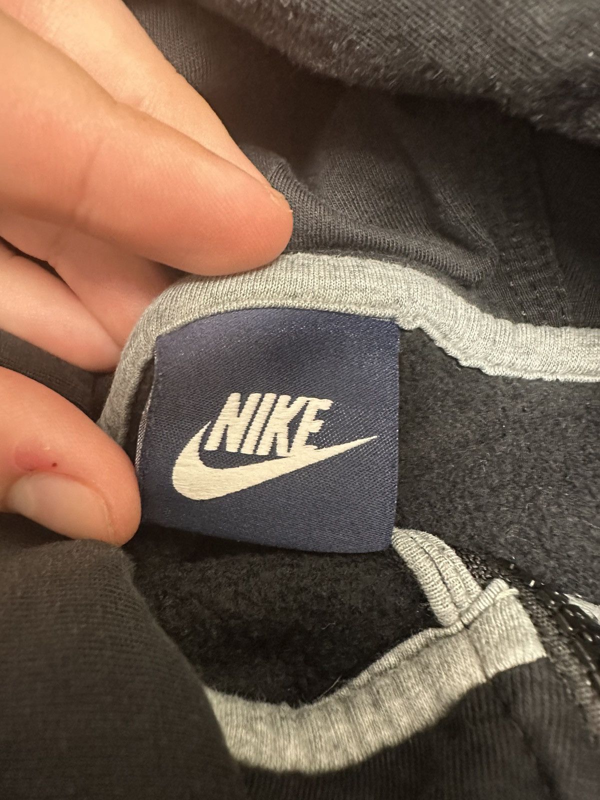 Nike Nike Vintage Black Zip Hoodie Small Hoodie hype boxfit Size US S / EU 44-46 / 1 - 4 Thumbnail