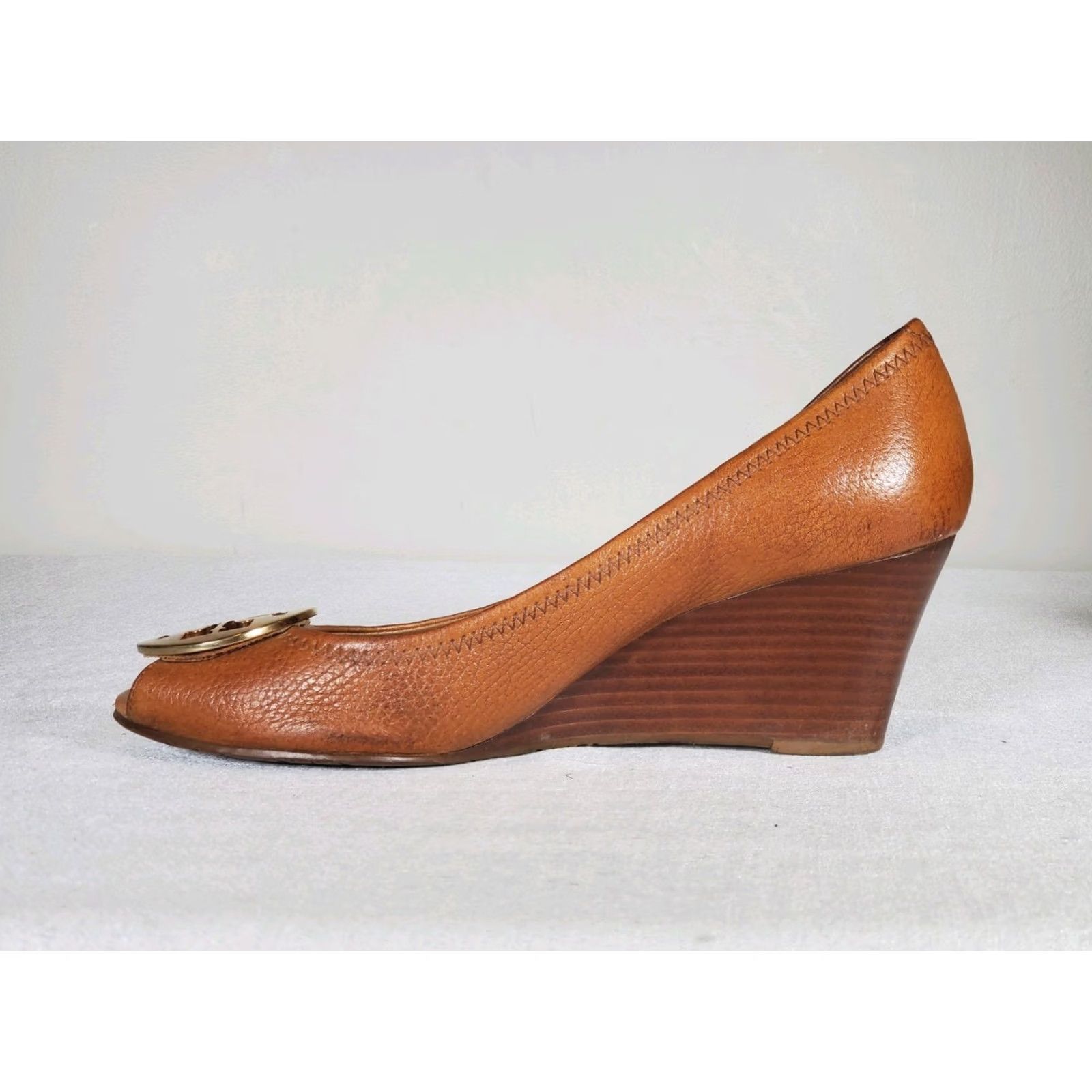 Tory Burch Tory Burch Sally 2 Brown Tumbled Leather Peep-Toe Wedge Heel Gold Logo Women US 10 M Size US 10 / IT 40 - 4 Thumbnail