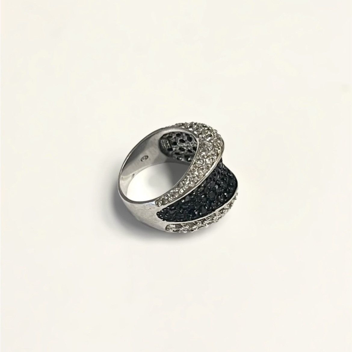 Vintage Vintage Black & White Sterling Silver Deco Ring Size ONE SIZE - 7 Thumbnail