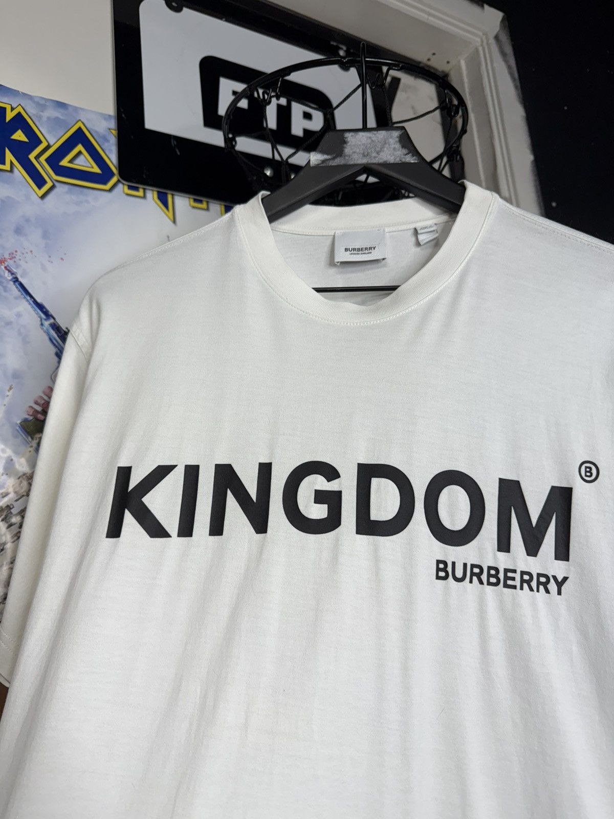 Burberry Burberry Kingdom T-Shirt White Spellout Tee Size Medium Size US M / EU 48-50 / 2 - 2 Thumbnail