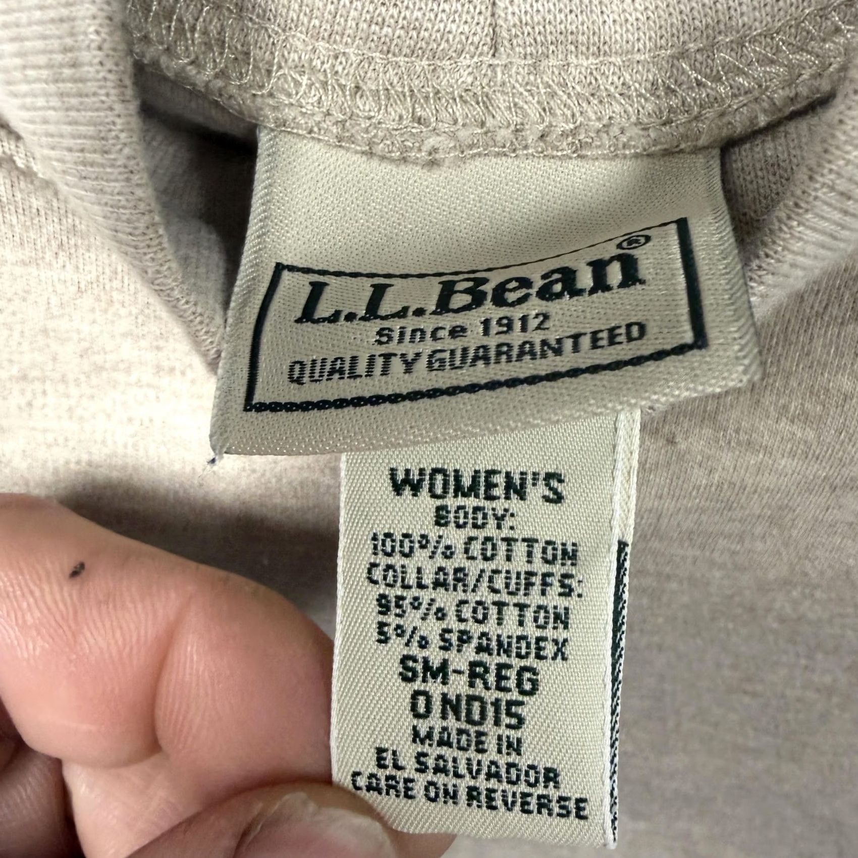 Vintage VINTAGE L.L.Bean T-Shirt S Beige Mock Neck Long Sleeve Cotton Spandex Jersey Solid 90s Minimalist Casual Womens Size S / US 4 / IT 40 - 5 Thumbnail