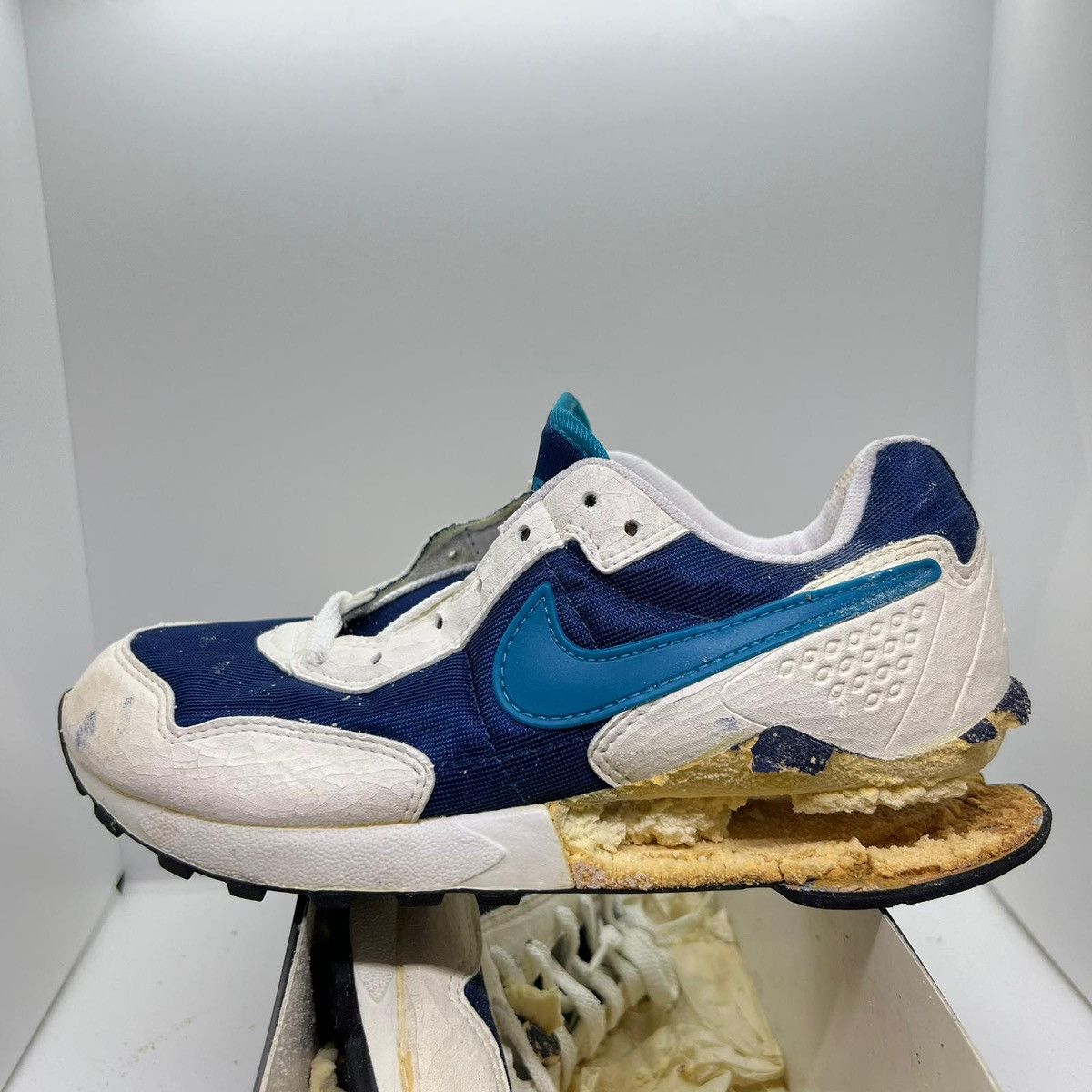 image of Bnib 1993 Vintage Nike Air Pegasus Shoes in White/Navy, Men's (Size 7)
