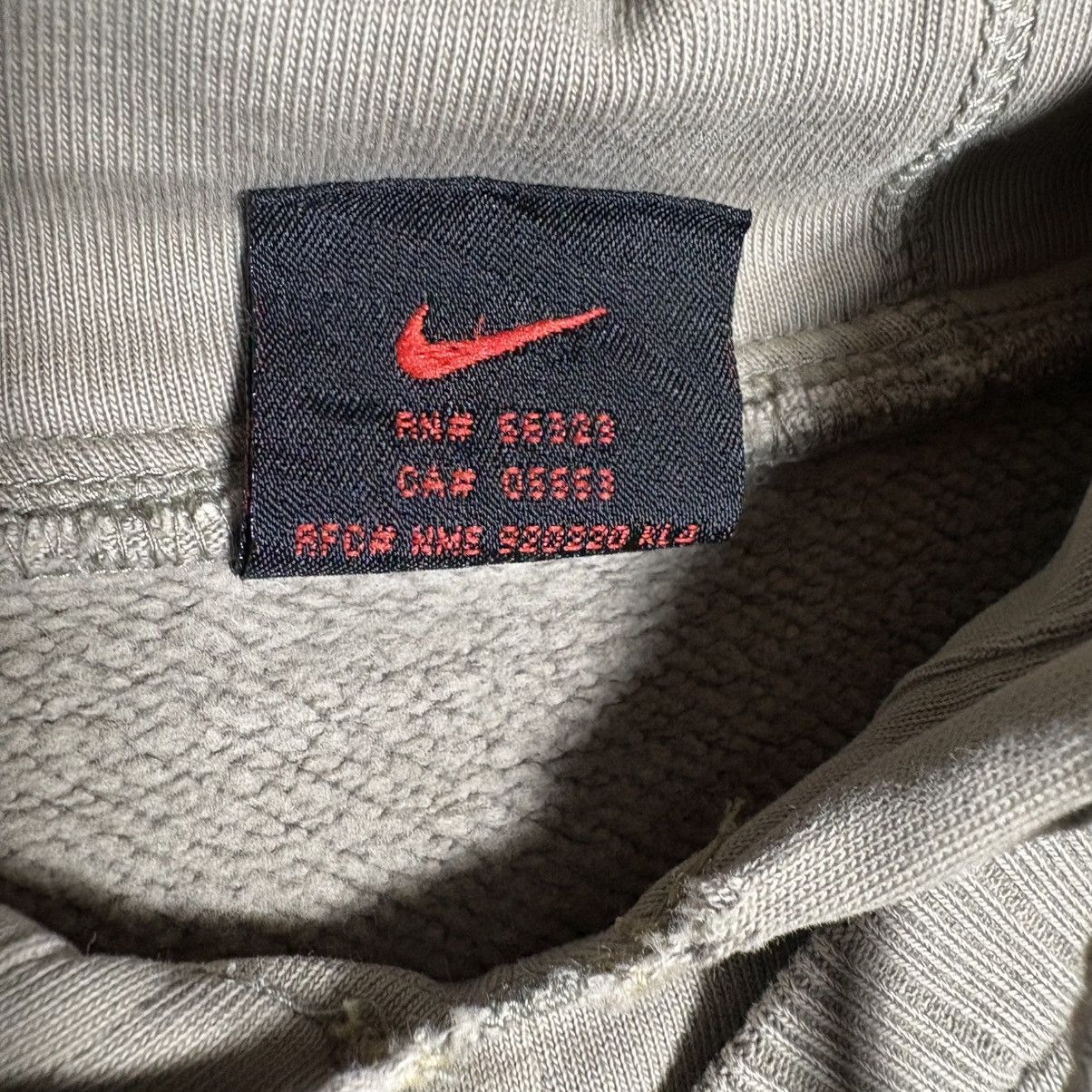 Nike × Vintage Vintage Nike Center Swoosh Hoodie Size US L / EU 52-54 / 3 - 7 Thumbnail