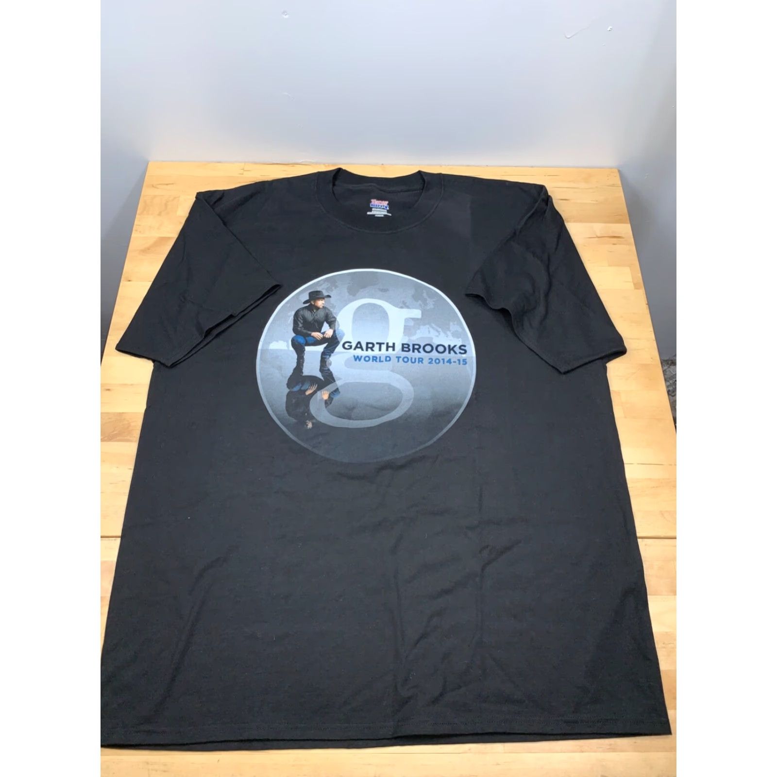 Hanes Garth Brooks 2014-15 World Tour T Shirt Merch Black 2XL Mens Hanes Crew Neck Short Sleeve #4542 Size US XXL / EU 58 / 5 - 4 Thumbnail