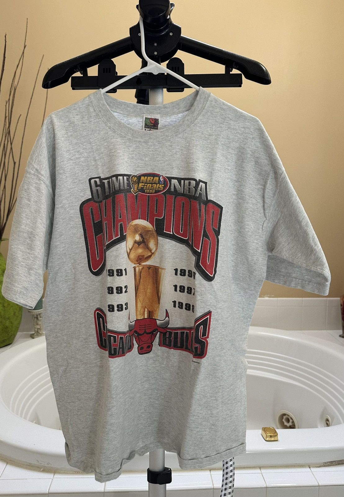 Vintage Chicago Bulls Time NBA Champions Tee