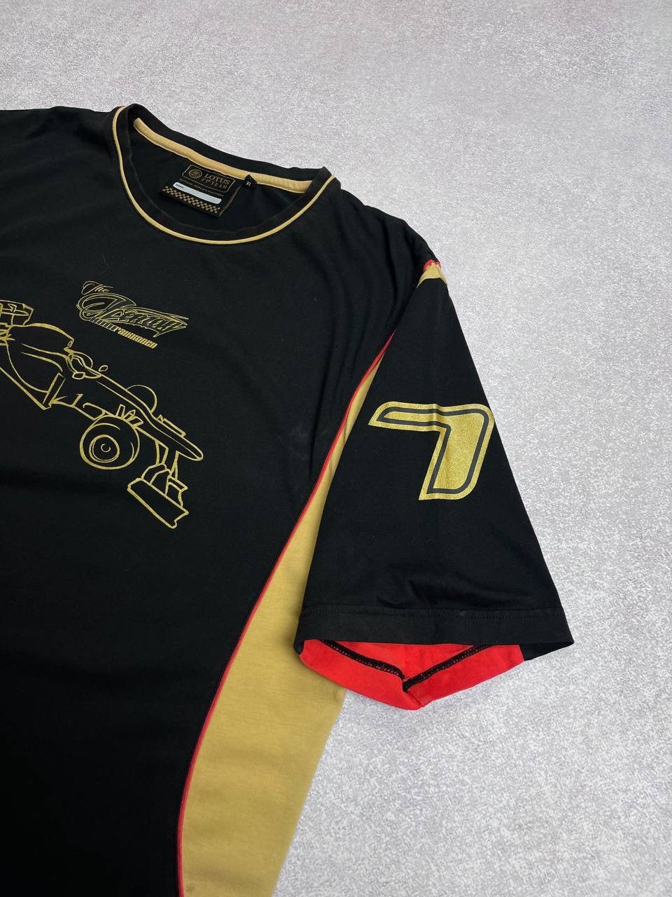 Vintage Vintage Lotus F-1 Team Racing Boxy T-shirt Y2K XL Size US XL / EU 56 / 4 - 5 Thumbnail
