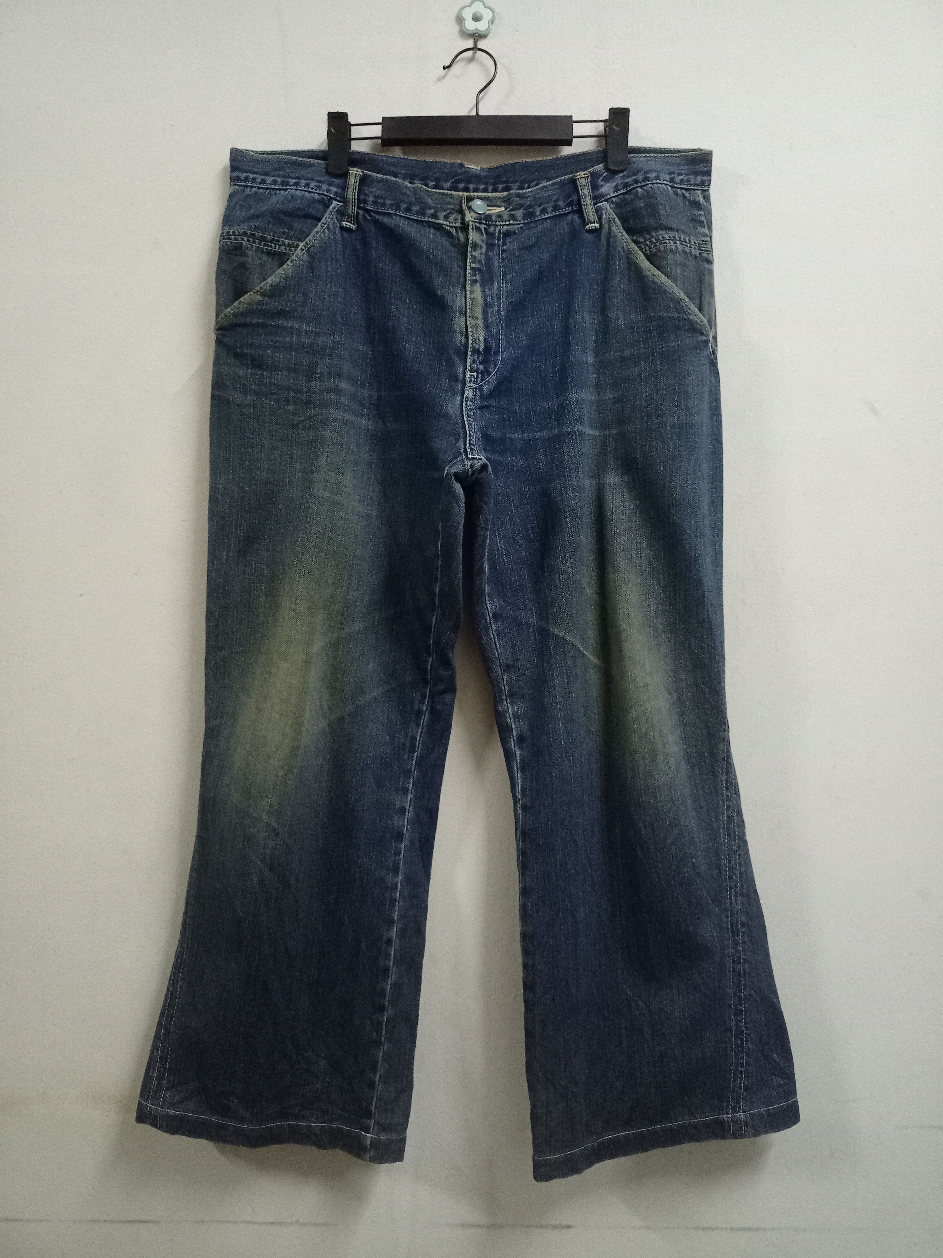 Japanese Brand Vintage Japanese Brand Mud Wash Flare Denim Baggy Jeans Size US 37 - 1 Thumbnail