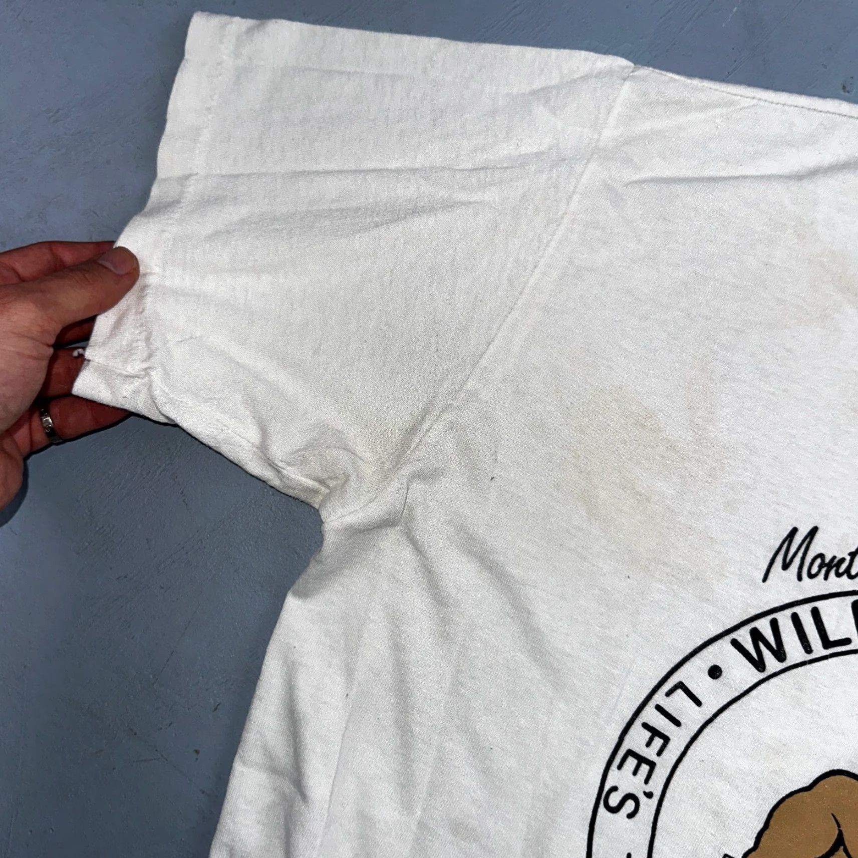 Jerzees VINTAGE Cheap Beer Montana Tech Wild Times Buff Guy VTG T Shirt 80s Quote Funny Graphic Size US L / EU 52-54 / 3 - 4 Thumbnail