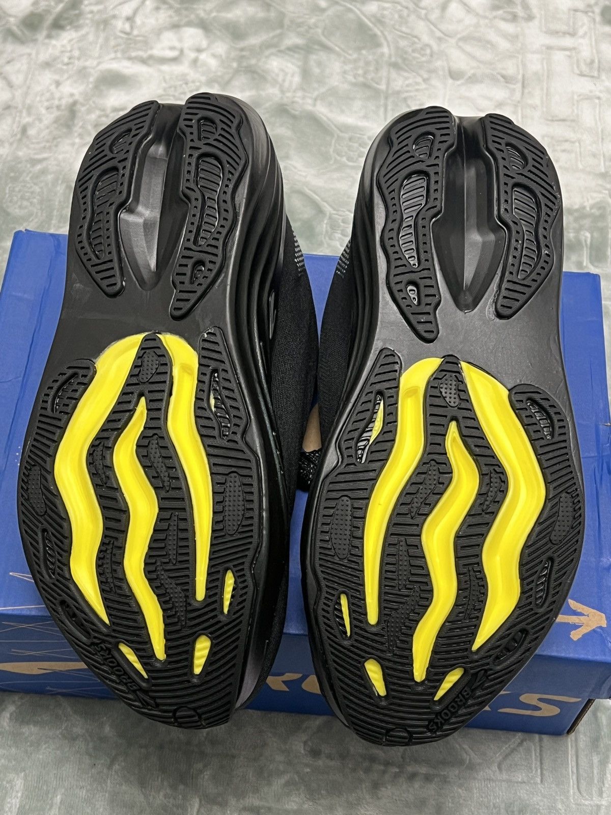 Brooks Brooks Glycerin Max - Aurora / Black / Ebony - Size UK 8.5 Size US 8.5 / EU 41-42 - 2 Thumbnail