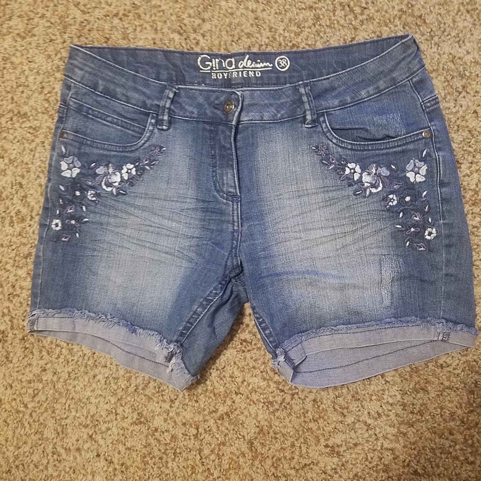 Designer Gina Denim Boyfriend Shorts Size 32 Size 32" / US 10 / IT 46 - 1 Thumbnail