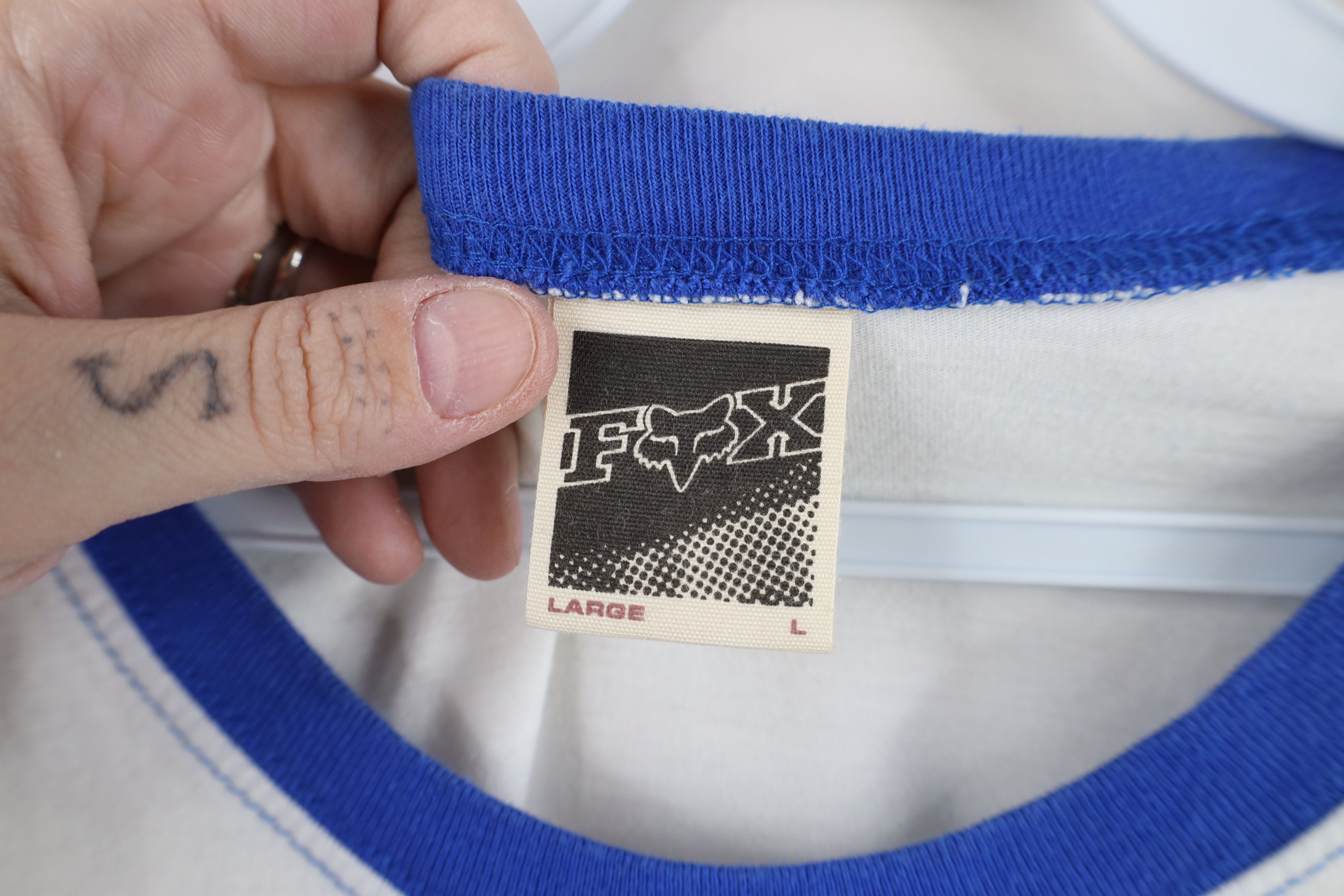 Fox Racing Vintage 90s Y2K Fox Racing Long Sleeve T-Shirt White Blue Size US L / EU 52-54 / 3 - 8 Thumbnail