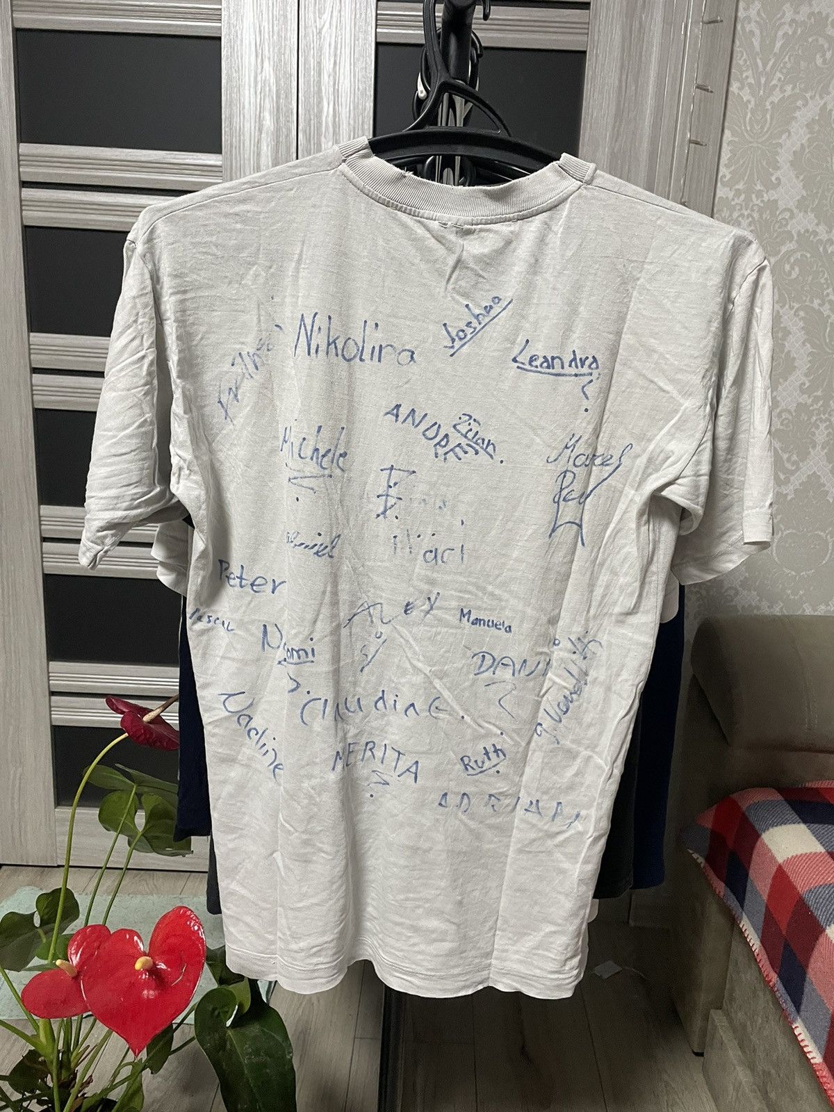 Vintage Vintage 90s Asterix & Obelix Cartoon Tee Signed Rare Y2K Size US L / EU 52-54 / 3 - 2 Thumbnail