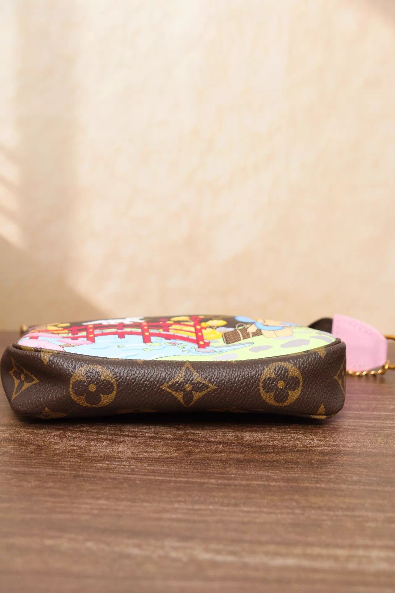 Louis Vuitton Louis Vuitton Sakura Cat Pochette 15x10x3 21 Size ONE SIZE - 6 Thumbnail
