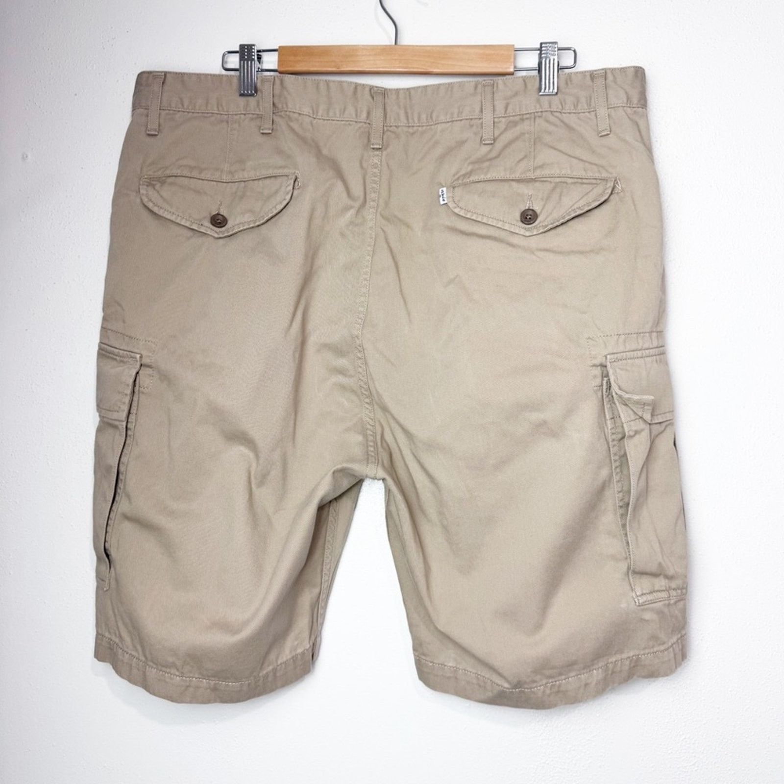 Levi's Levi’s Tan Cotton Front Pocket Cargo Shorts Men’s Size 40 Size US 40 / EU 56 - 4 Thumbnail