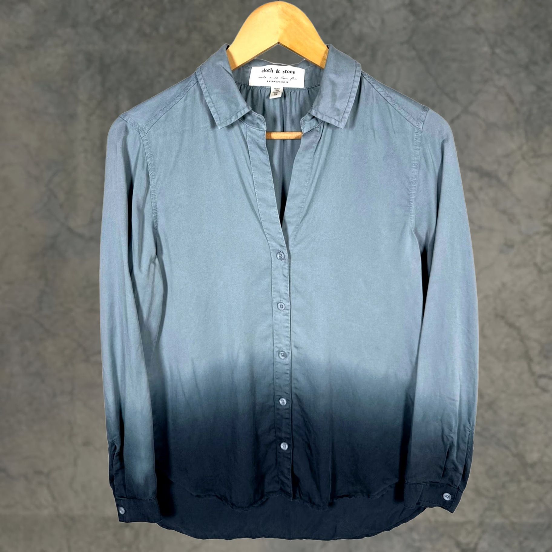 Anthropologie Cloth & Stone Ombre Button Down Shirt Blue Black XS Women Blouse V-Neck Long Sleeve Button Front Size XS / US 0-2 / IT 36-38 - 1 Thumbnail