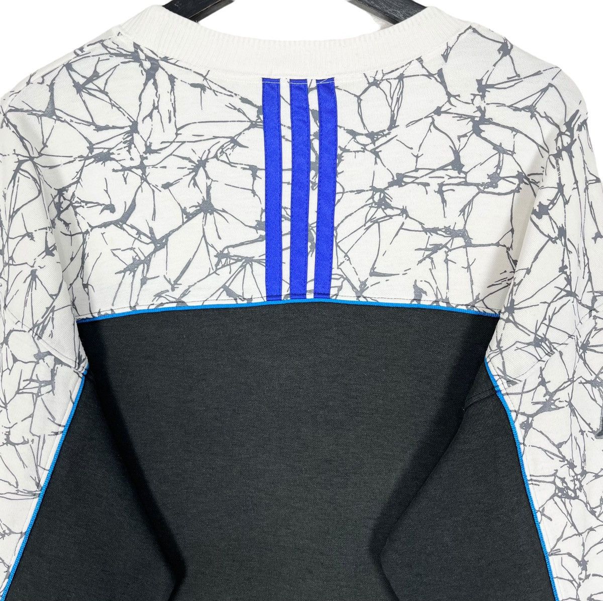 Adidas × Vintage Vintage 90s Adidas Trefoil Big Logo Sweatshirt Size US L / EU 52-54 / 3 - 11 Thumbnail
