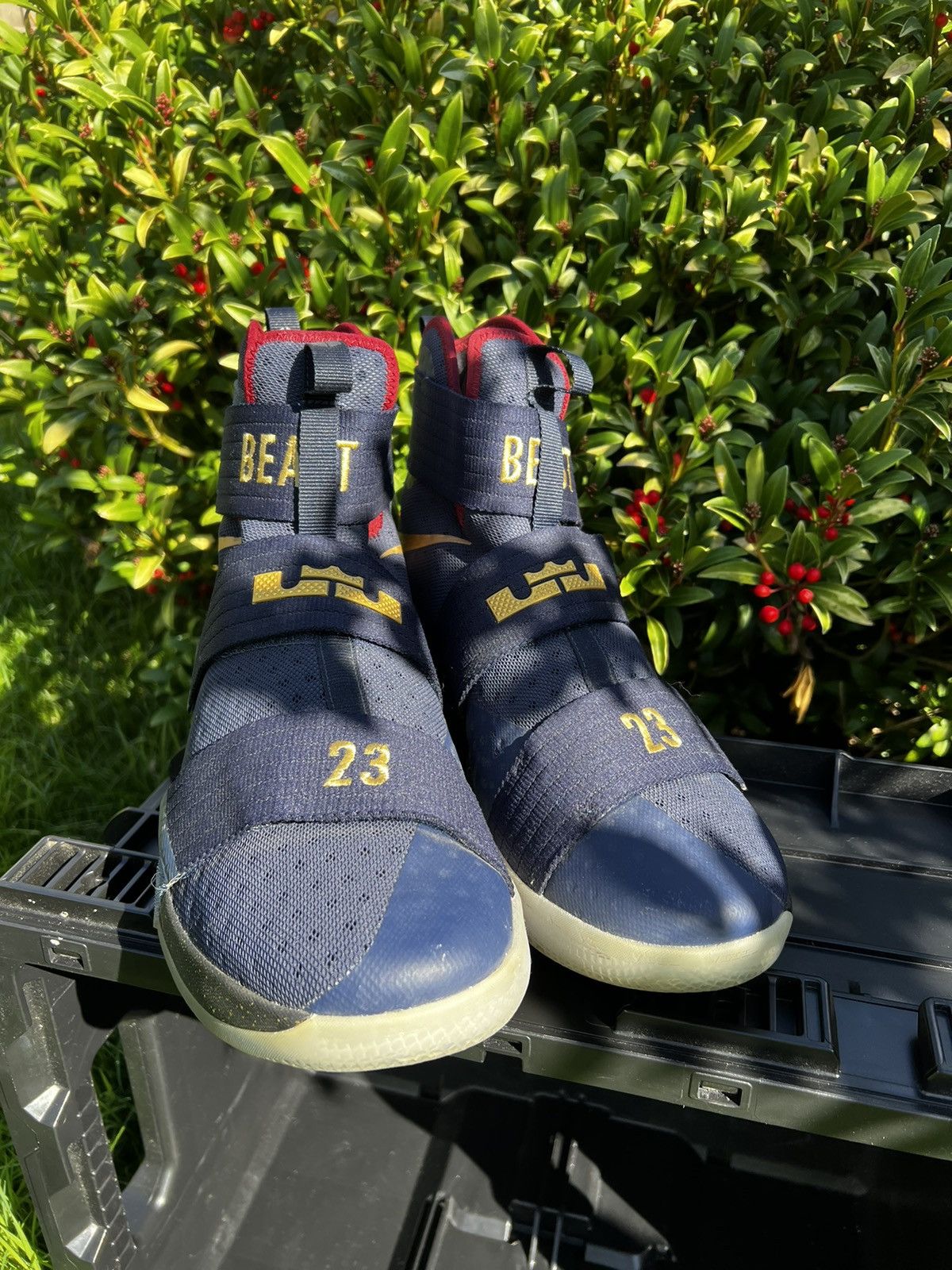 Nike Nike LeBron Zoom Soldier 10 (NIKE ID) Size US 15 / EU 48 - 2 Thumbnail