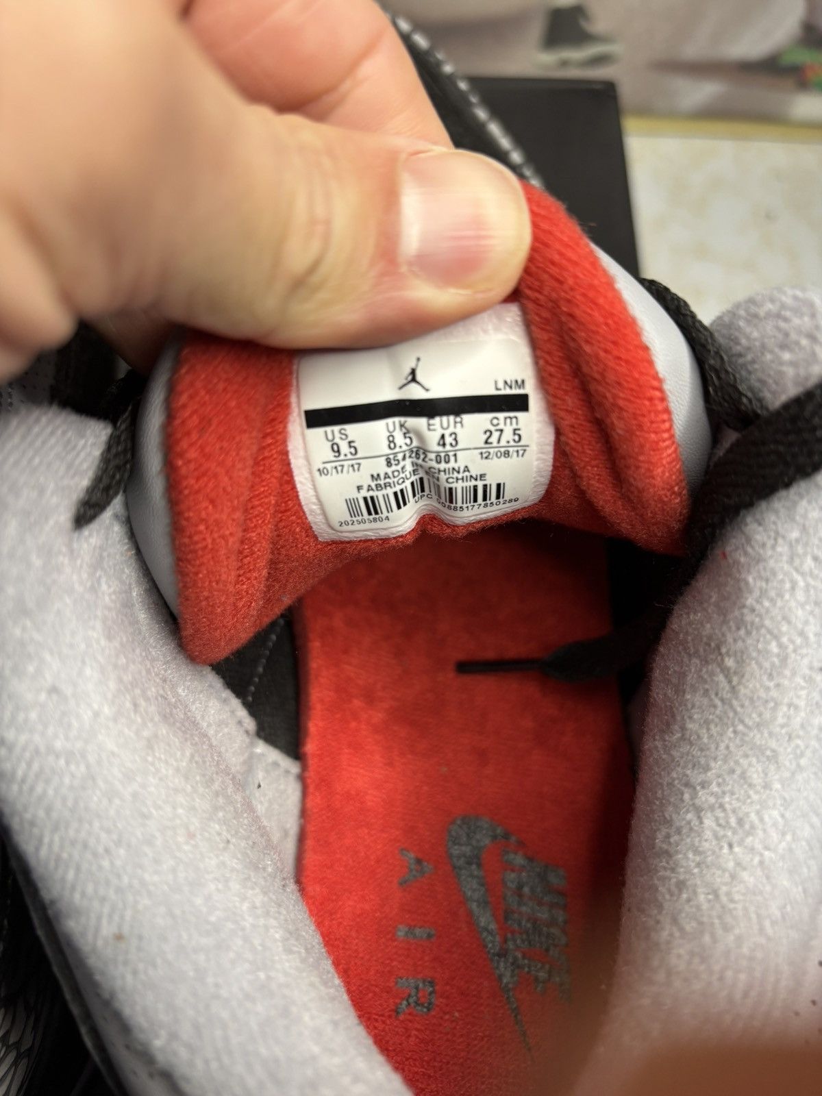 Jordan Brand Jordan 3 Retro Black Cement 2018 Size US 9.5 / EU 42-43 - 6 Thumbnail