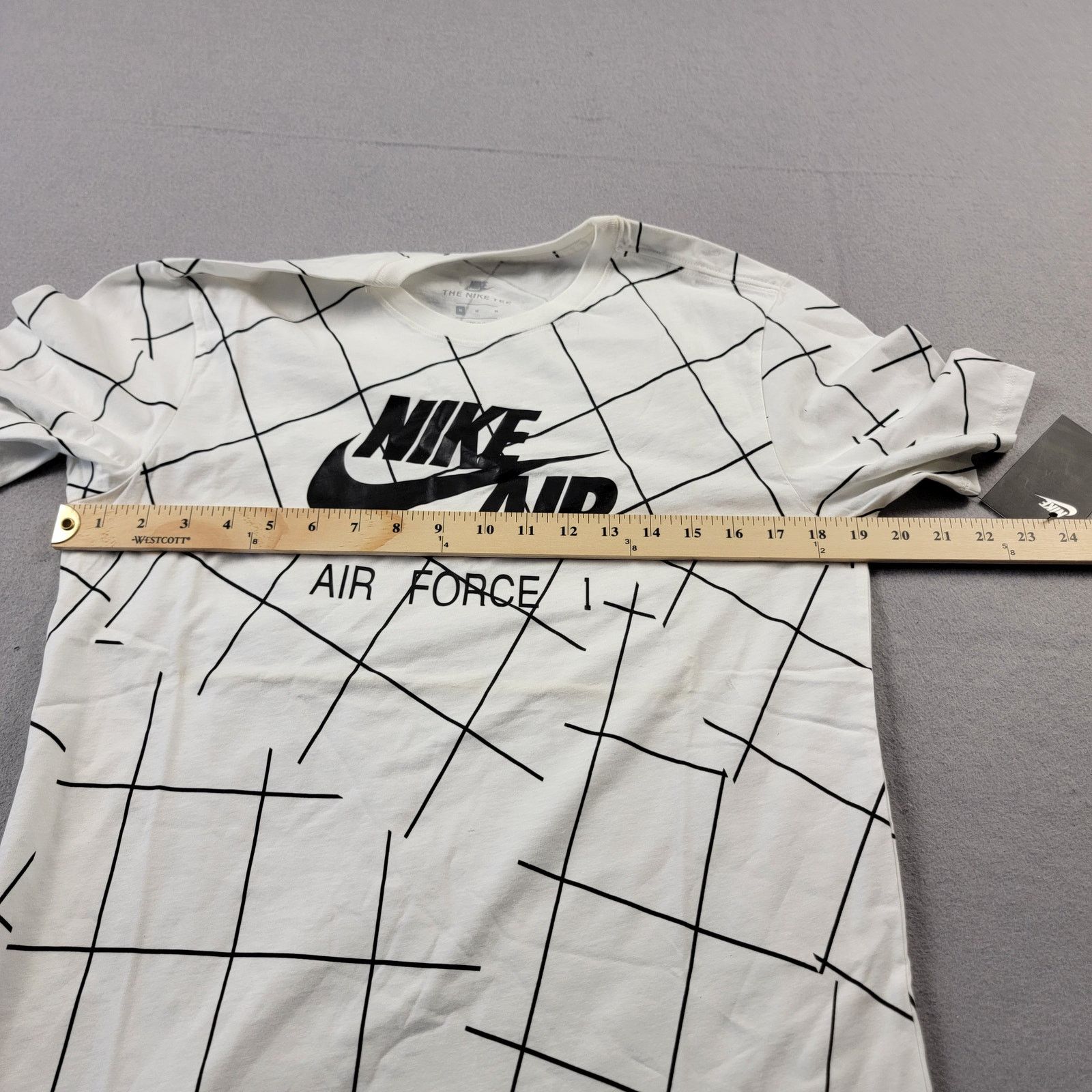 Nike Nike Air Force 1 Graphic Tee Mens Medium White NWT 445 Size US M / EU 48-50 / 2 - 8 Thumbnail