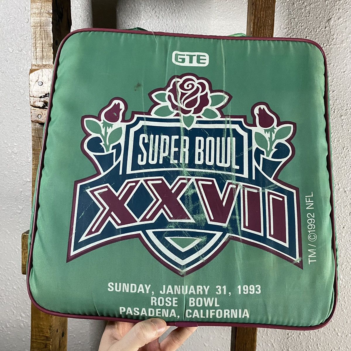 NFL × Vintage 1993 Super Bowl XXVII Bleacher Seat Cushion Size ONE SIZE - 1 Thumbnail