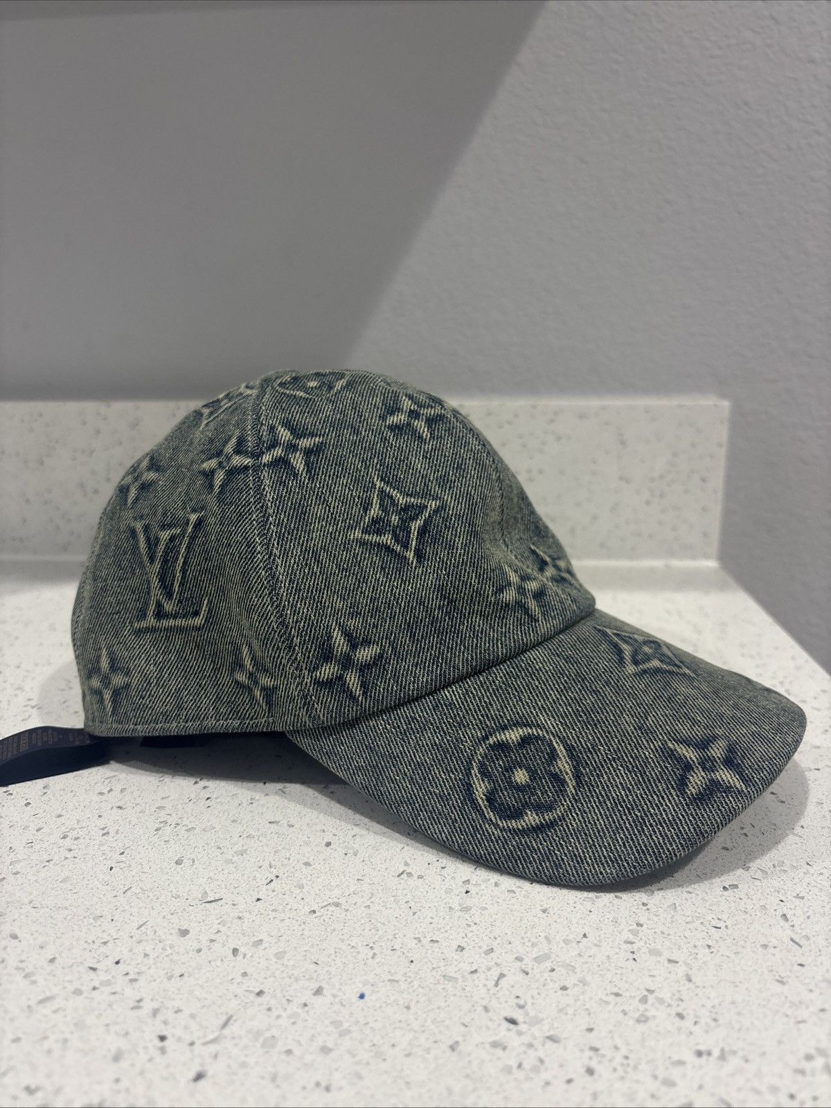 1年通して大活躍☆Louis Vuitton☆Monogram Washed Denim Cap Louis Vuitton Monogram Washed Denim Cap Blue Denim Men's