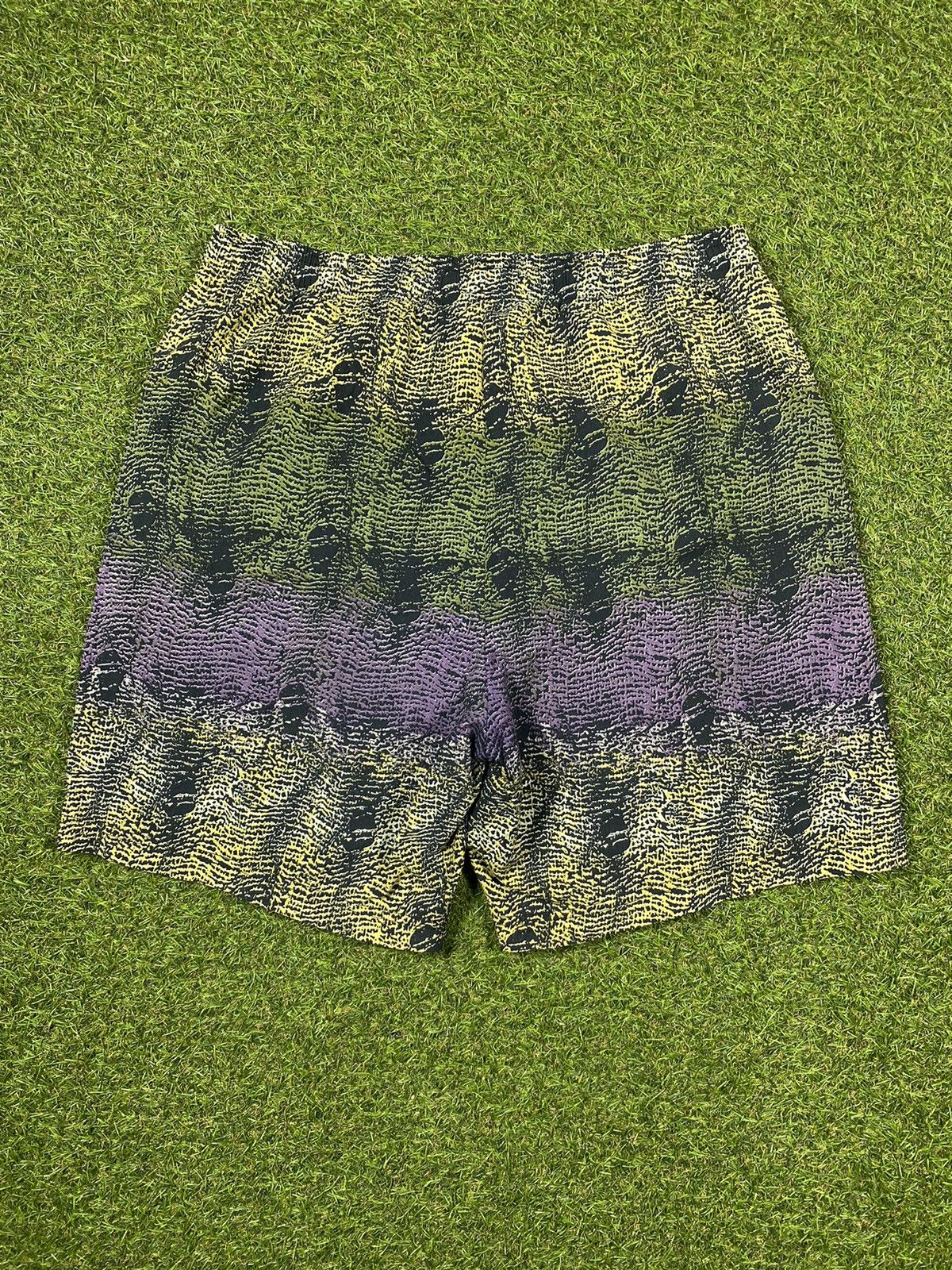 Adidas Vintage Adidas shorts streetwear y2k casual style size L Size US 34 / EU 50 - 5 Thumbnail